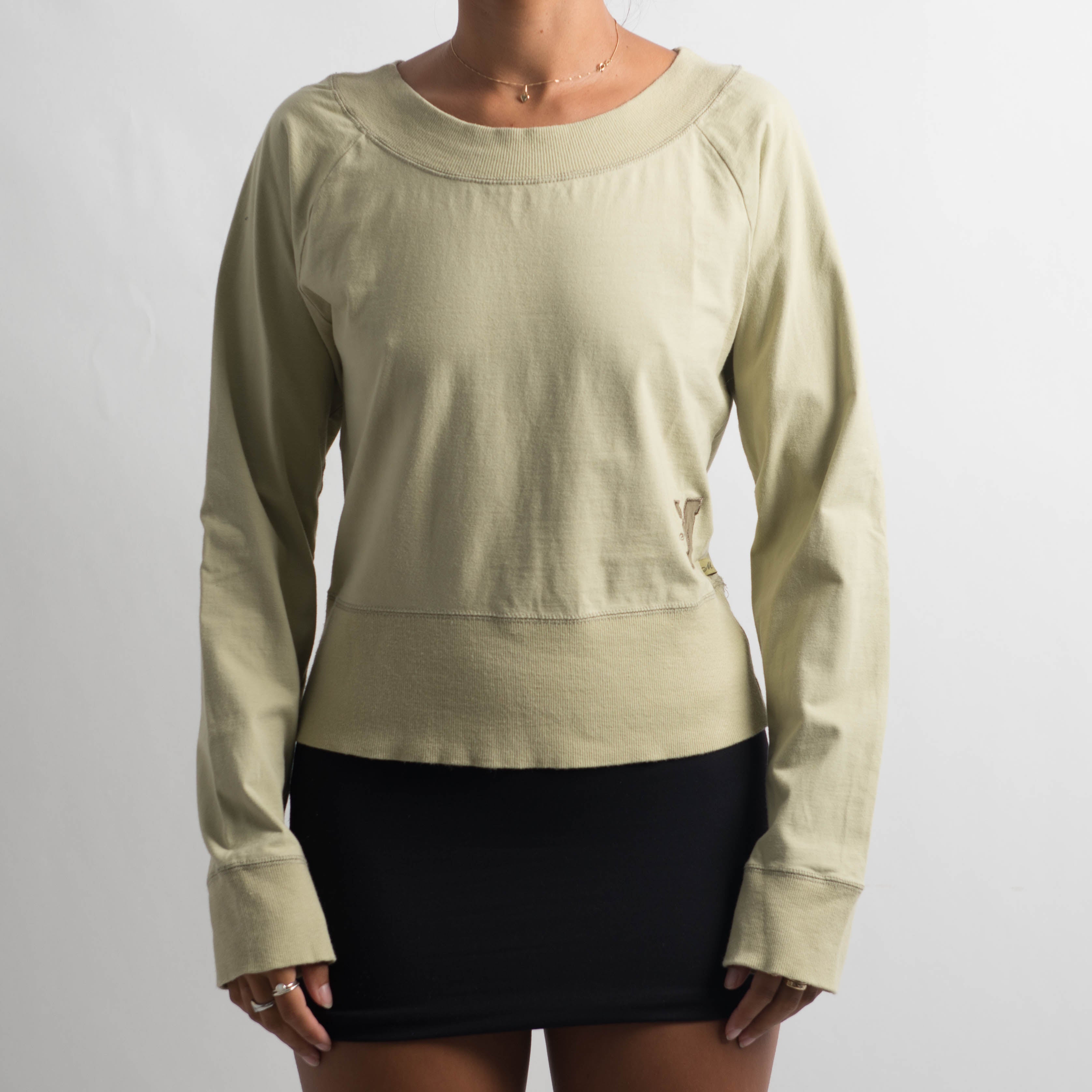 PALE GREEN LONG SLEEVE TOP
