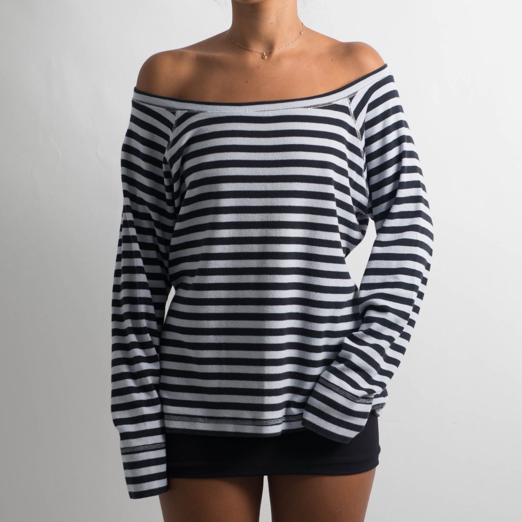 NAVY STRIPE LONG SLEEVE TOP