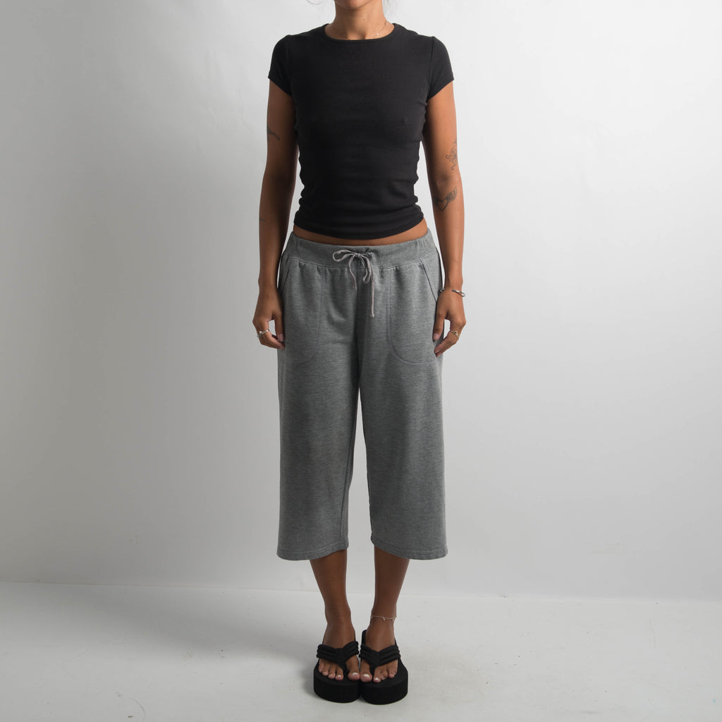 GREY CAPRI LOUNGE PANTS