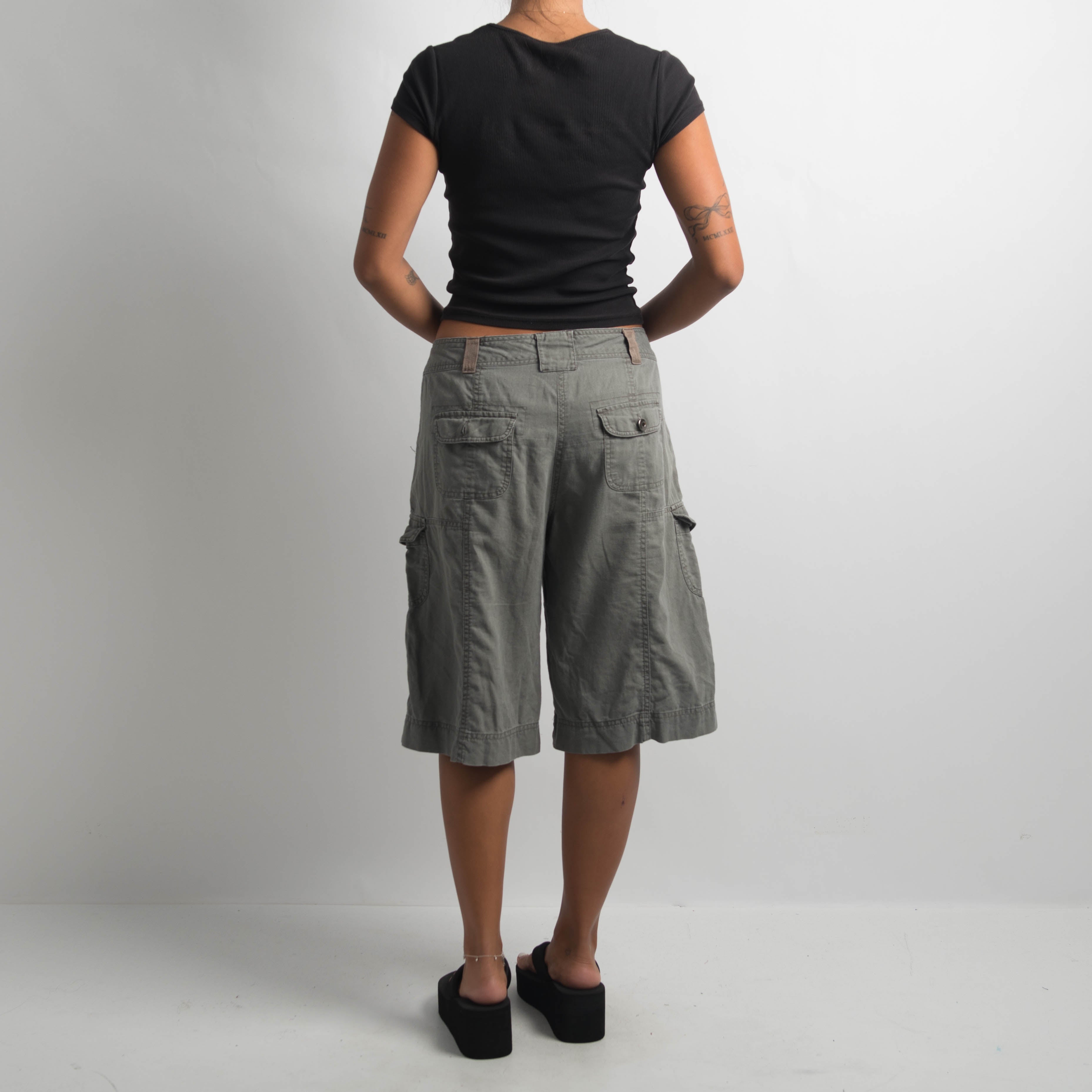 KHAKI LINEN BERMUDA SHORTS