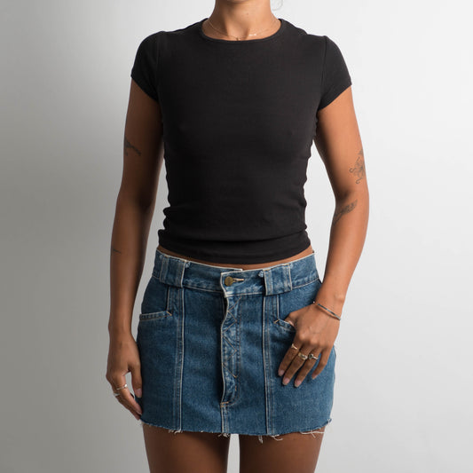 MID WASH DENIM MINI SKIRT