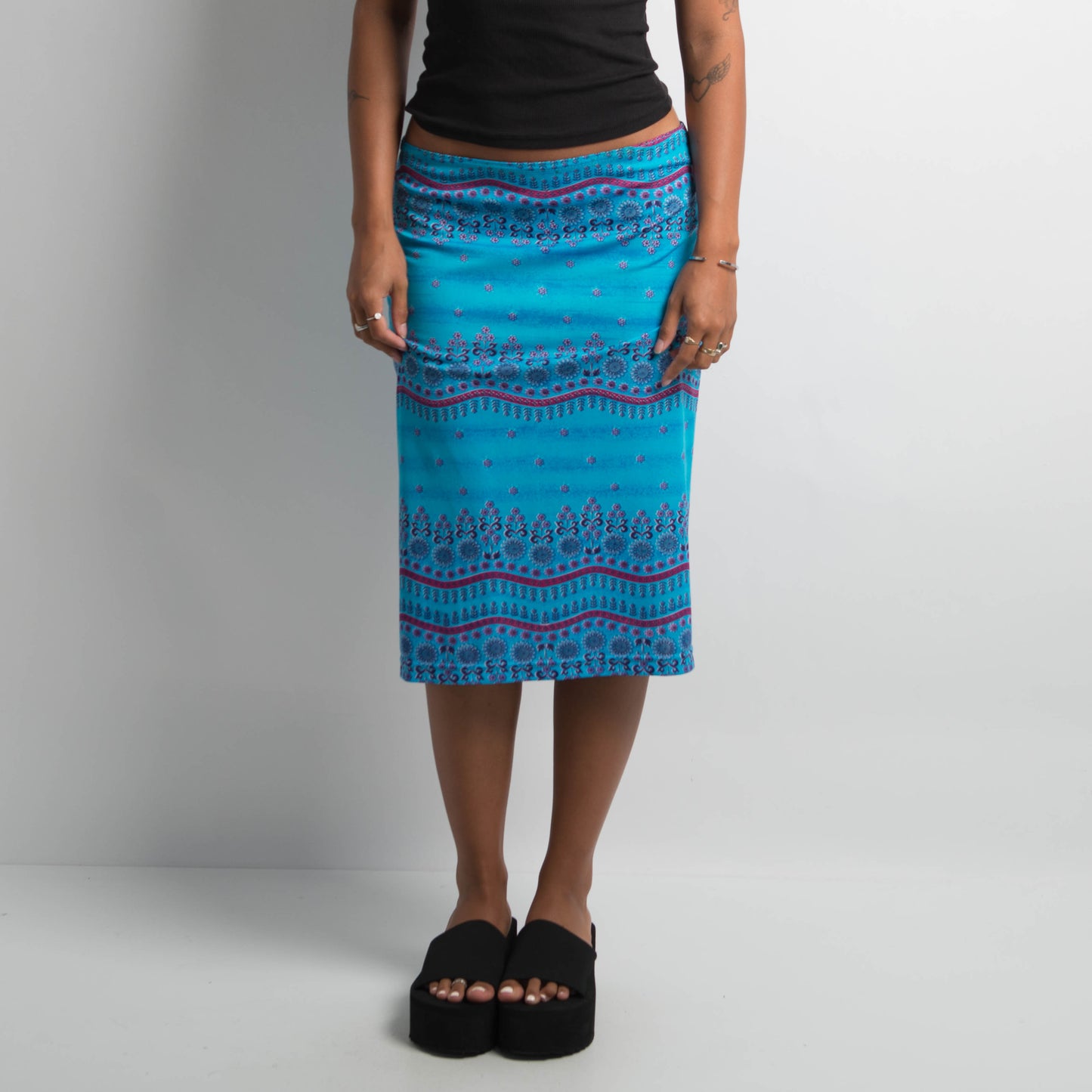 BLUE PATTERNED MIDI SKIRT