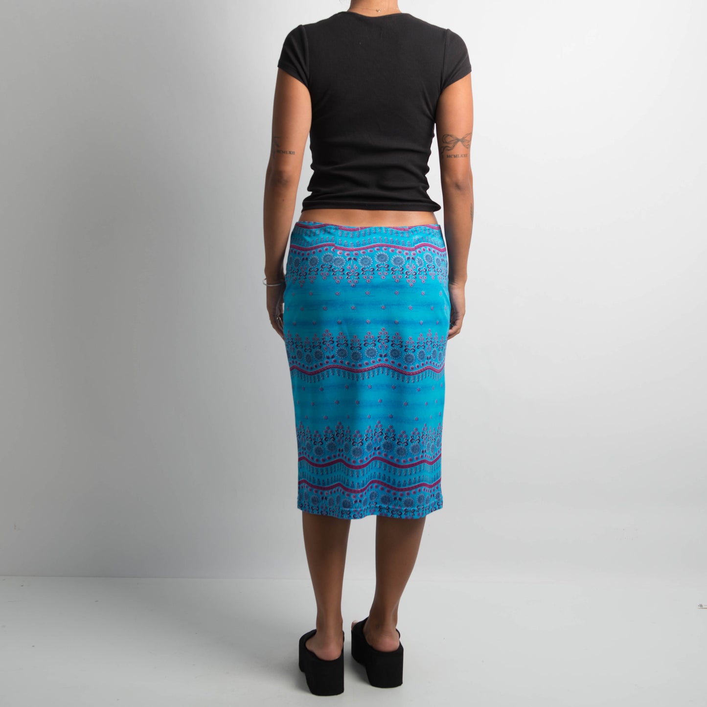 BLUE PATTERNED MIDI SKIRT