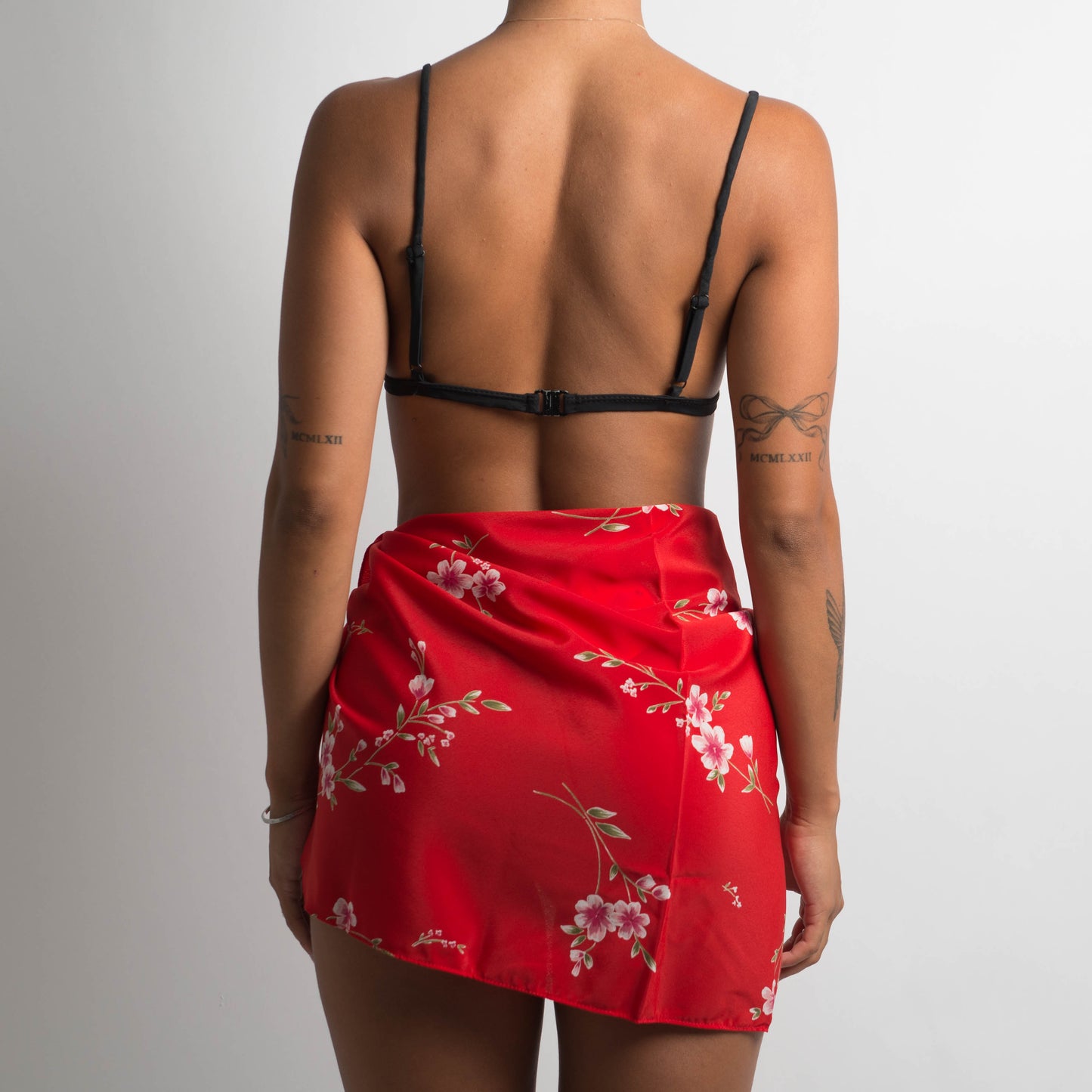 RED FLORAL SARONG