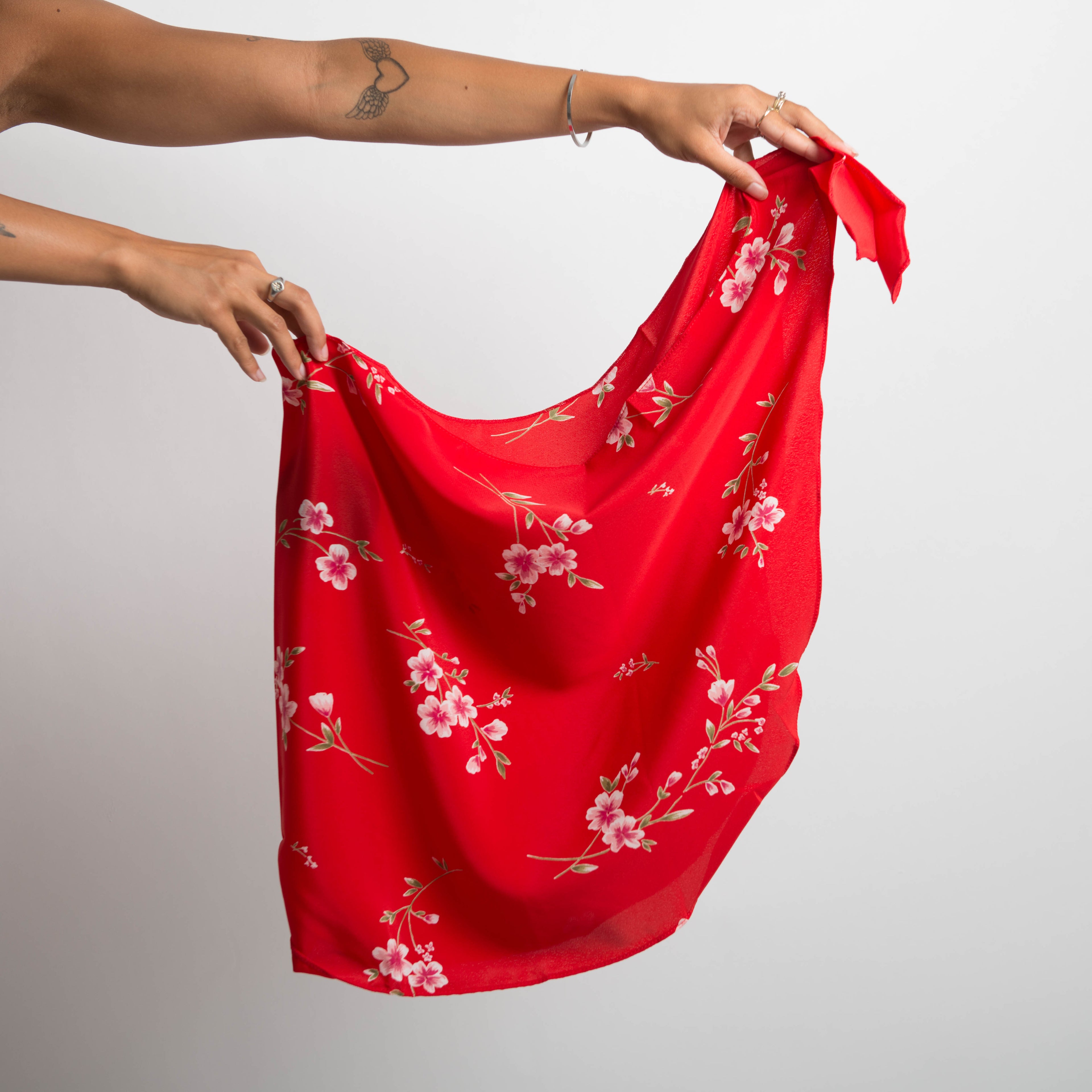 RED FLORAL SARONG