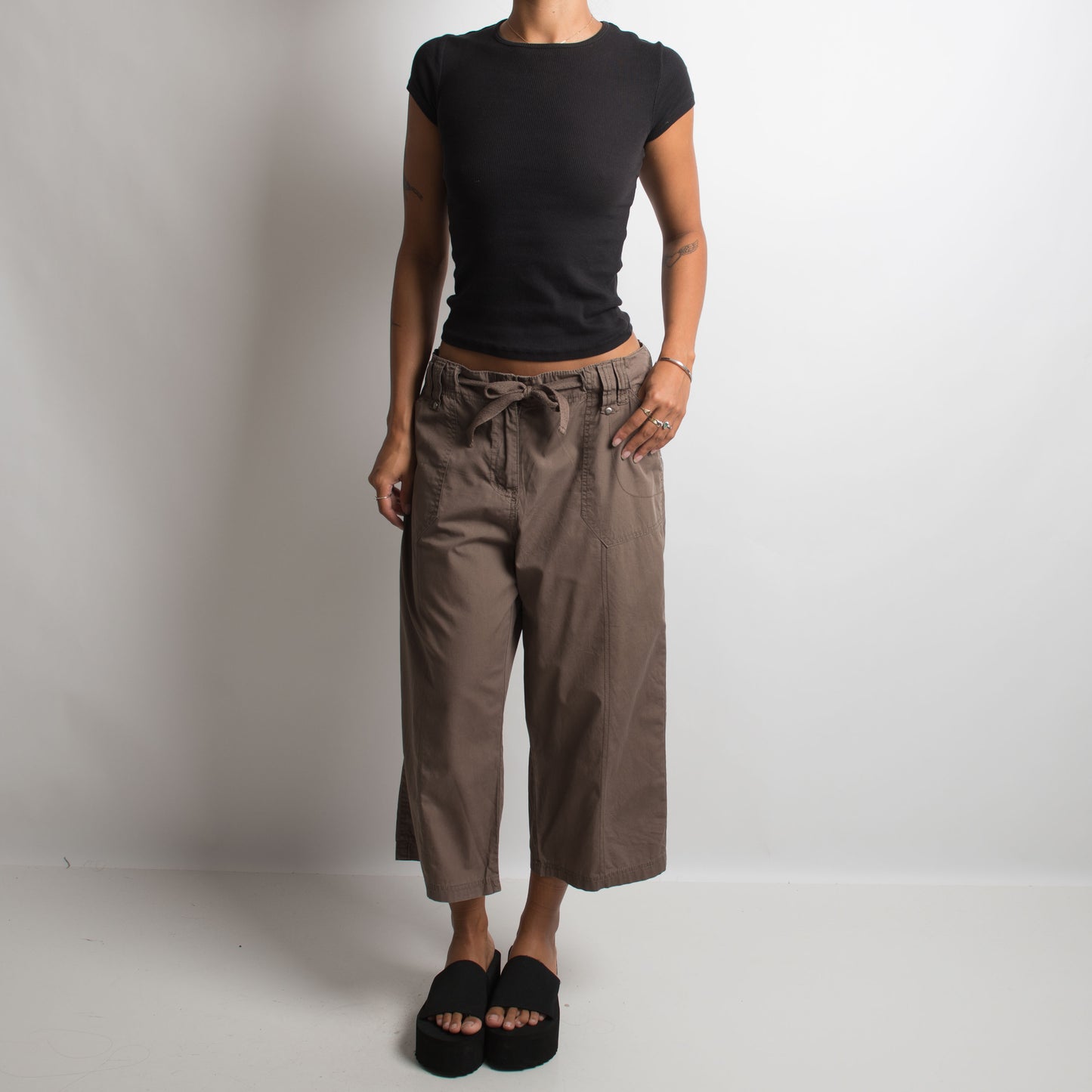 BROWN WIDE LEG CAPRI PANTS