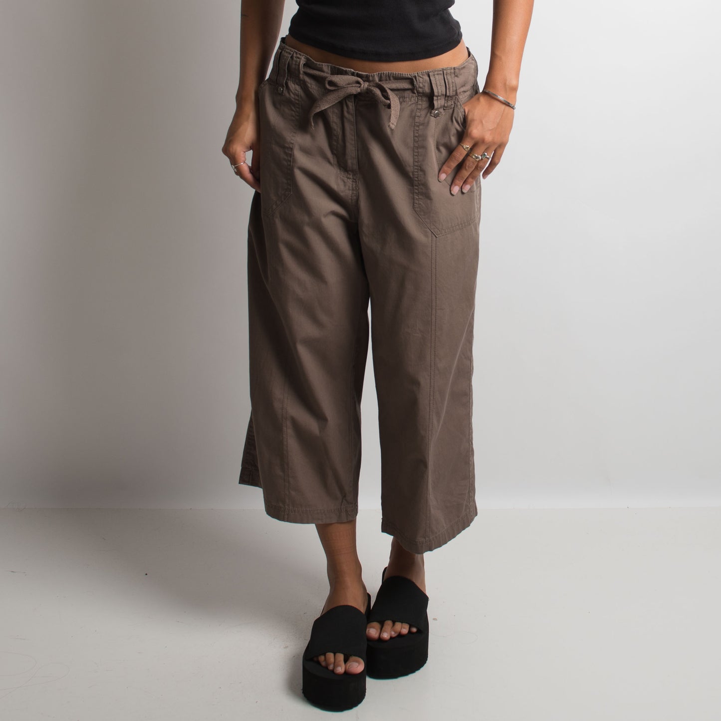 BROWN WIDE LEG CAPRI PANTS