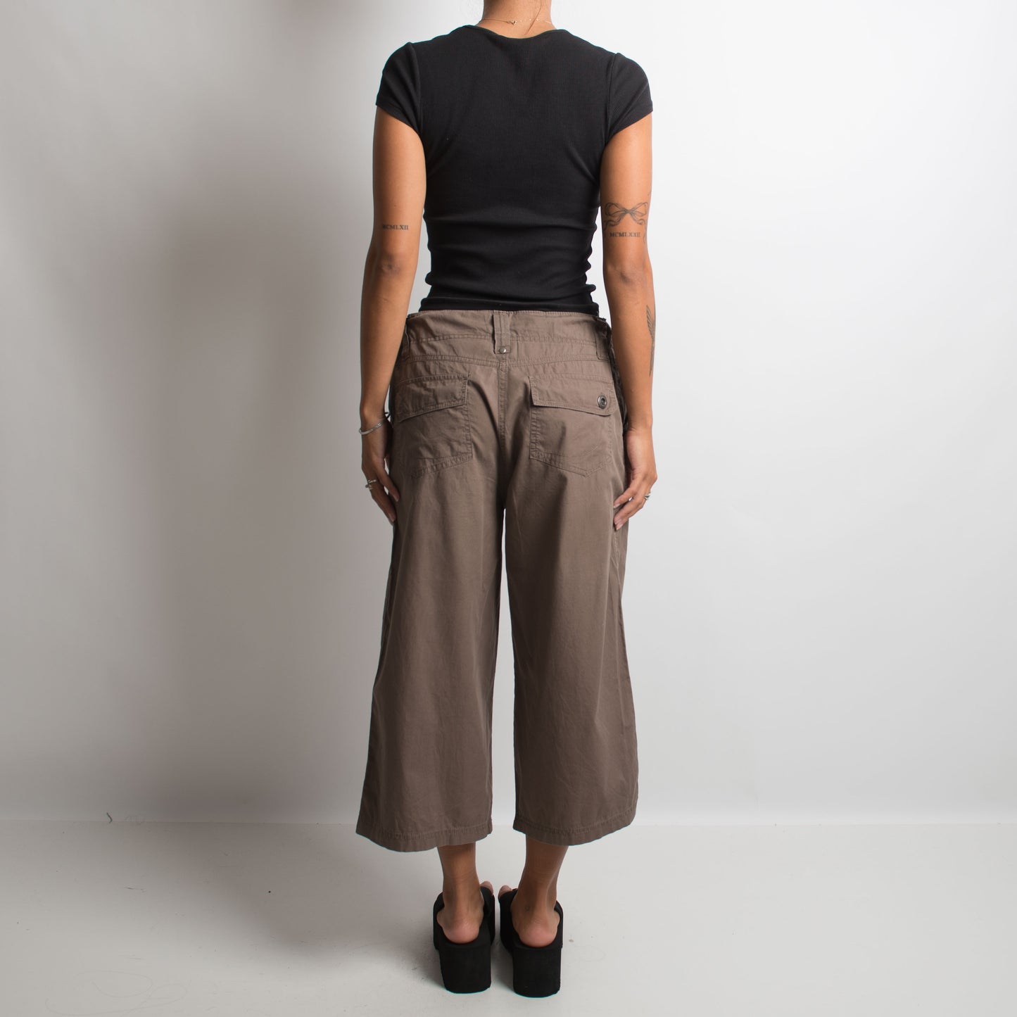 BROWN WIDE LEG CAPRI PANTS