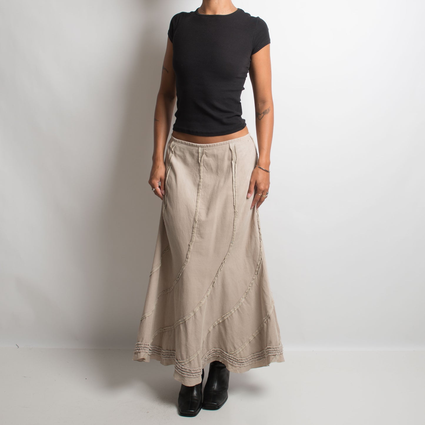 BEIGE LONGLINE SKIRT