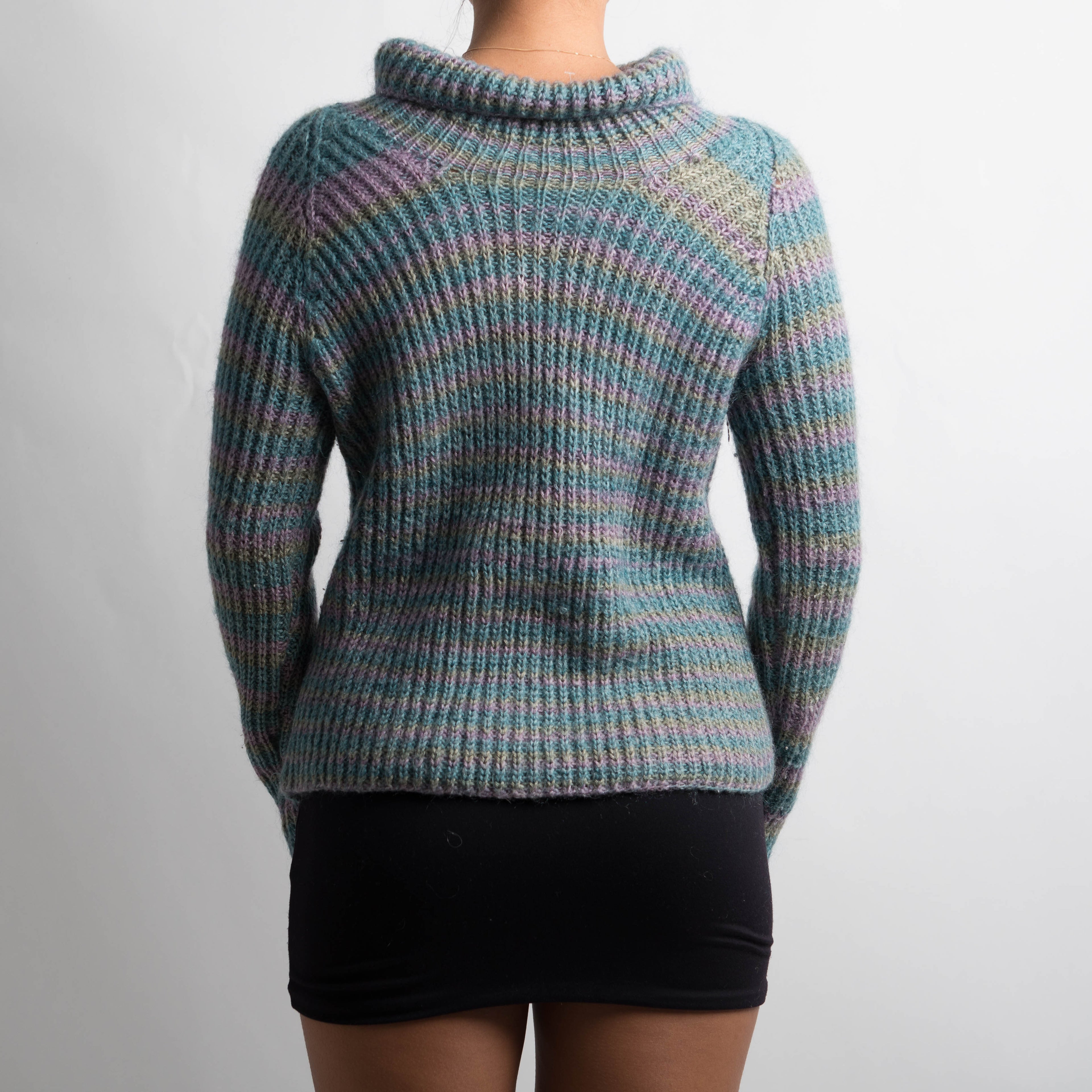 STRIPED TURTLENECK KNIT SWEATER