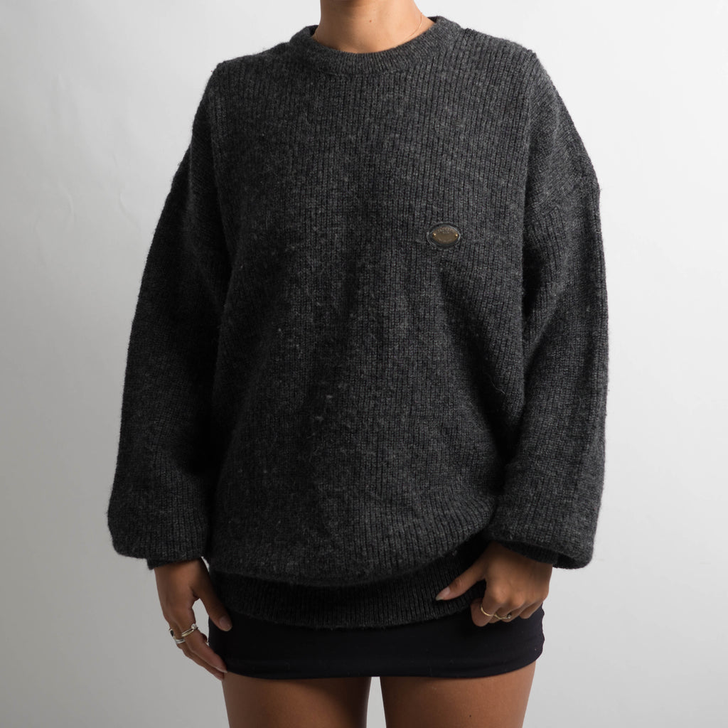 CHARCOAL WOOL KNIT SWEATER