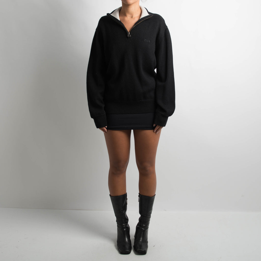 BLACK QUARTER ZIP SWEATER