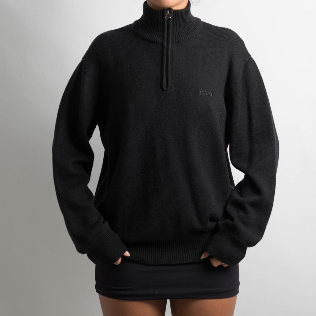 BLACK QUARTER ZIP SWEATER
