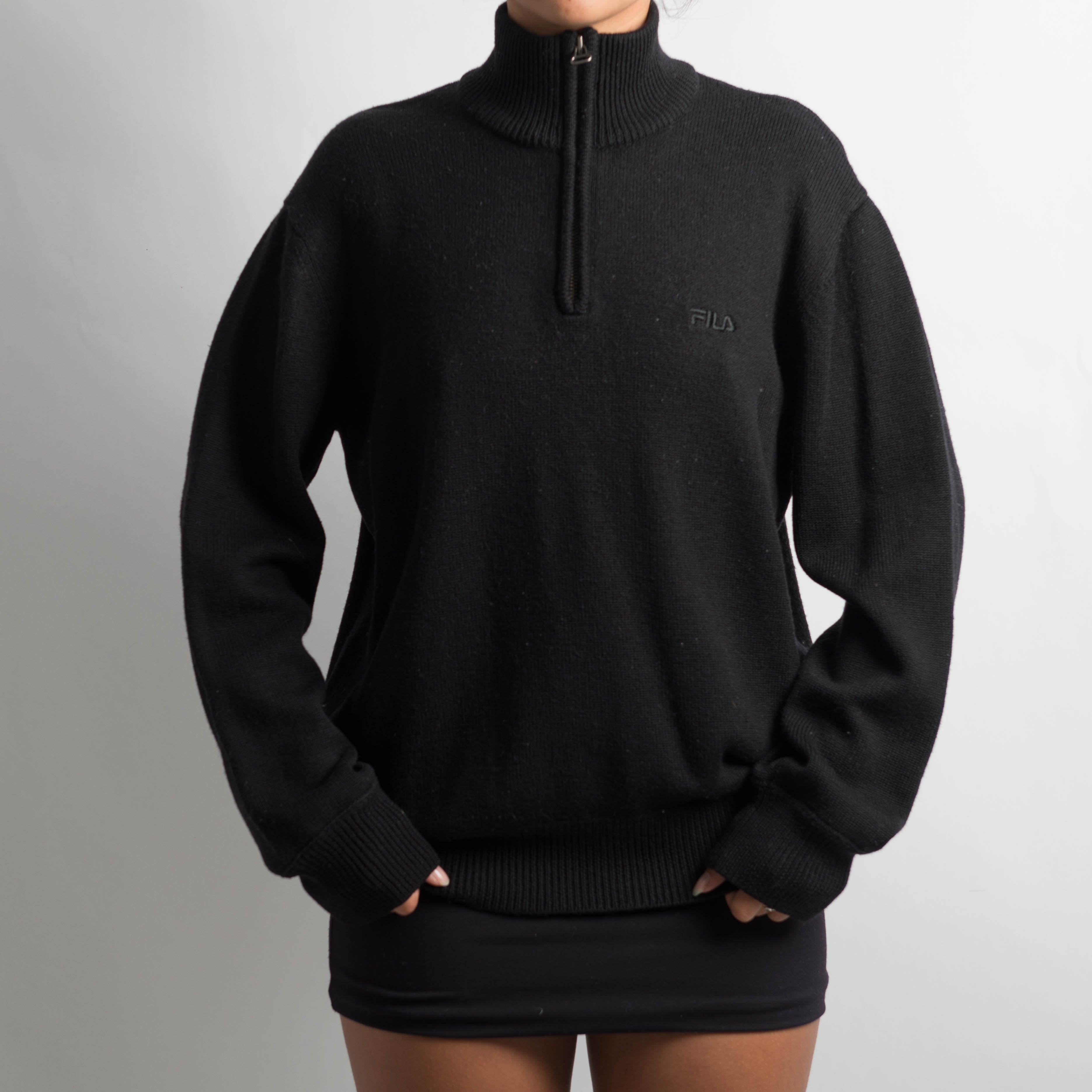 BLACK QUARTER ZIP SWEATER