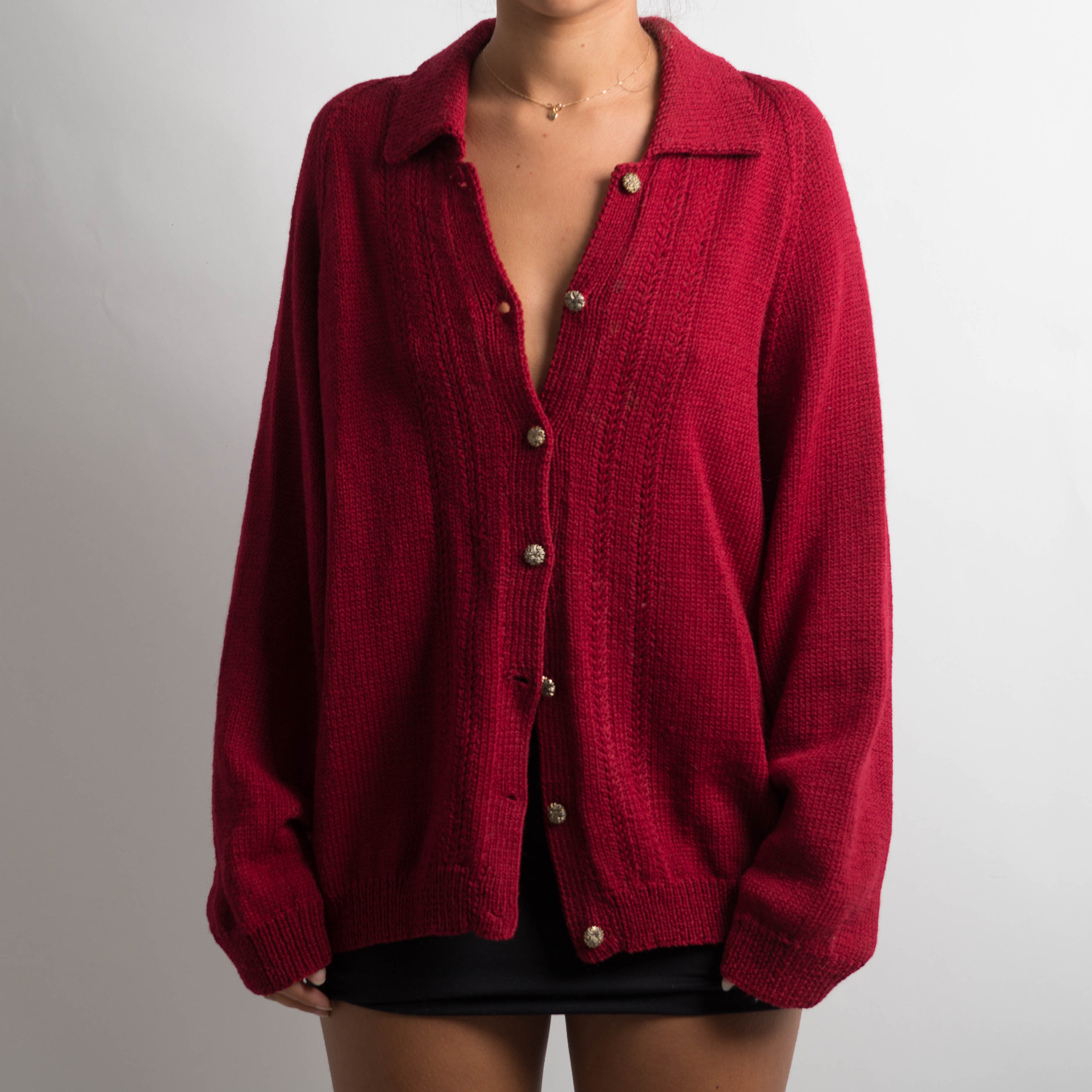 RED COLLARED KNIT CARDIGAN