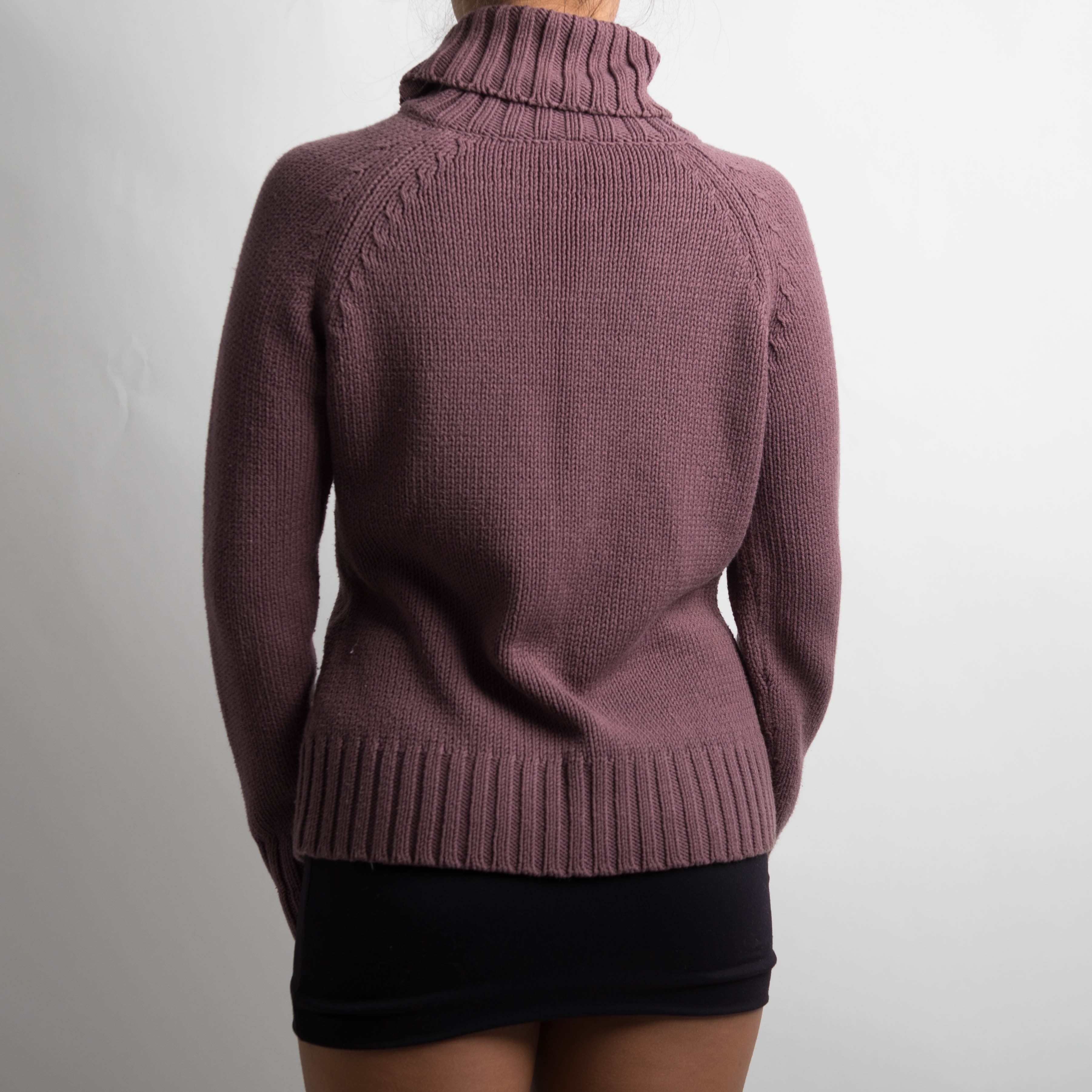 MAUVE TURTLENECK KNIT SWEATER