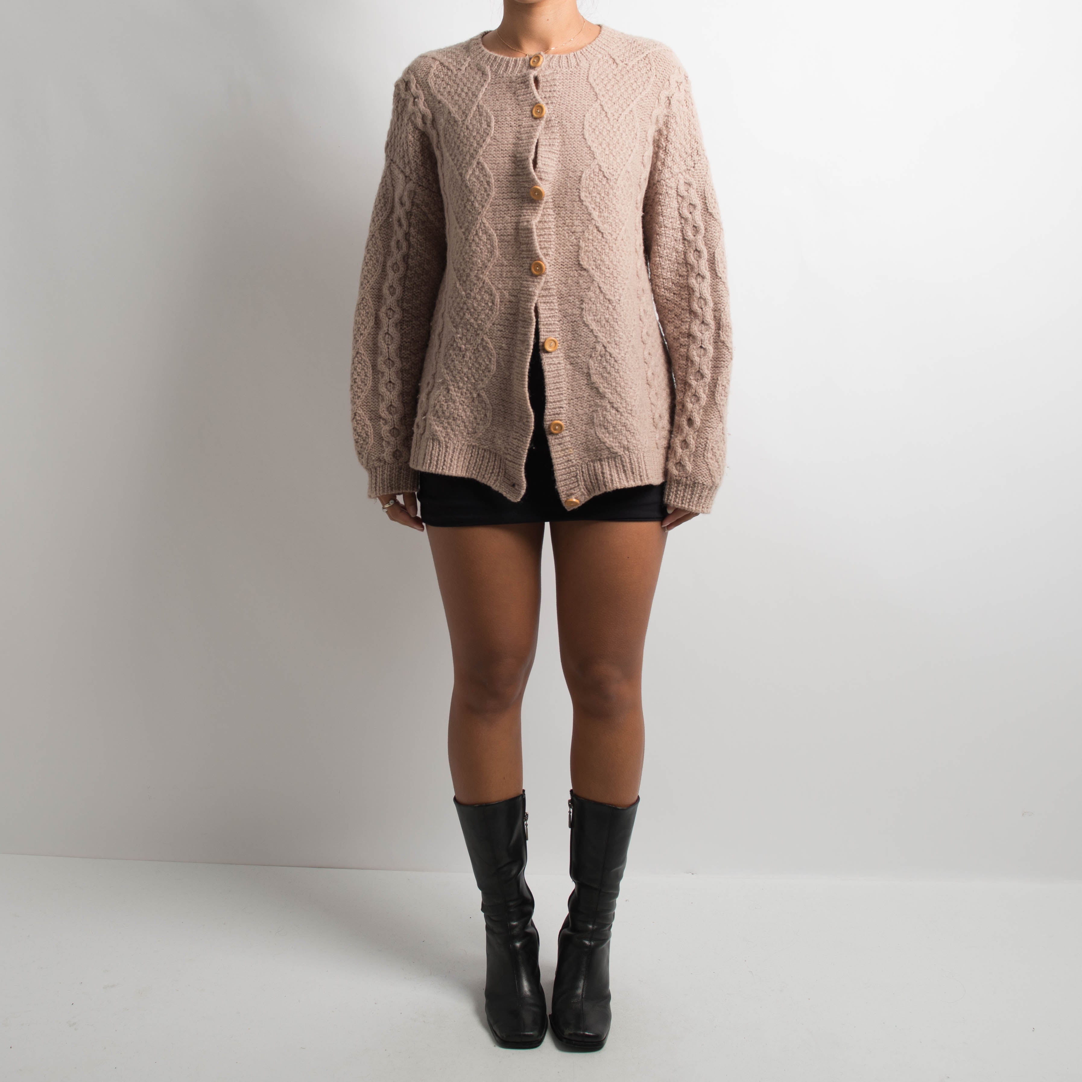 BEIGE CABLE KNIT CARDIGAN
