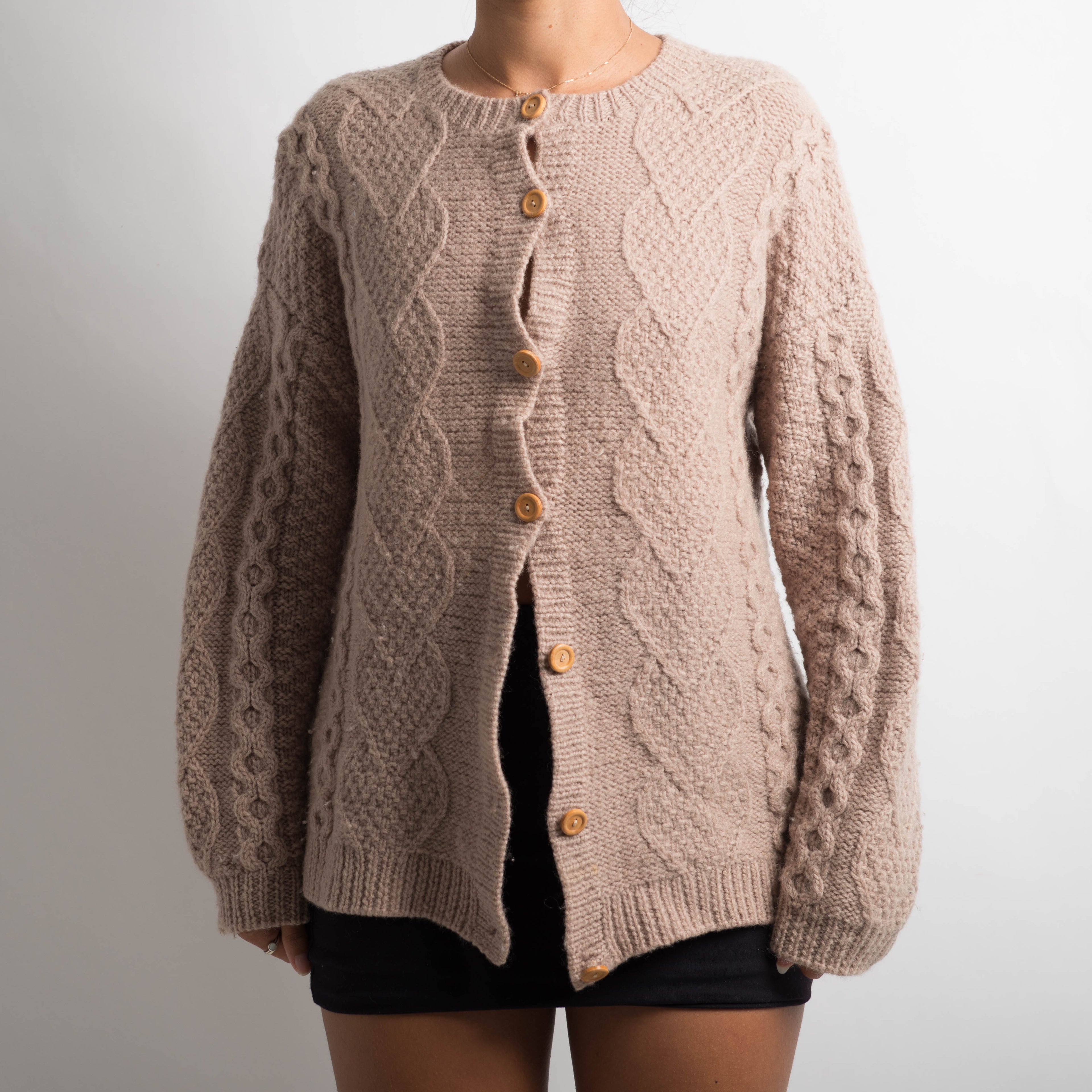 BEIGE CABLE KNIT CARDIGAN
