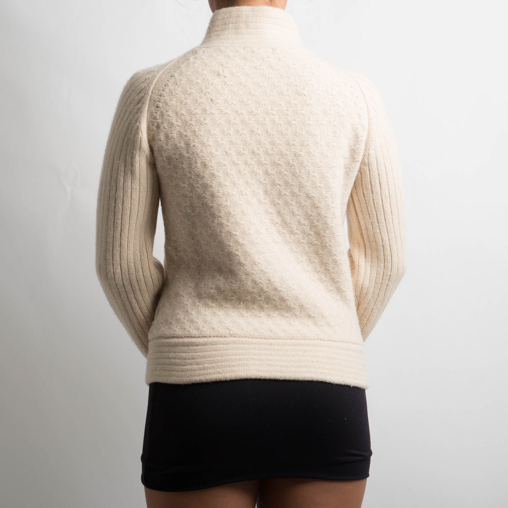 CREAM TEXTURED KNIT SWEATER