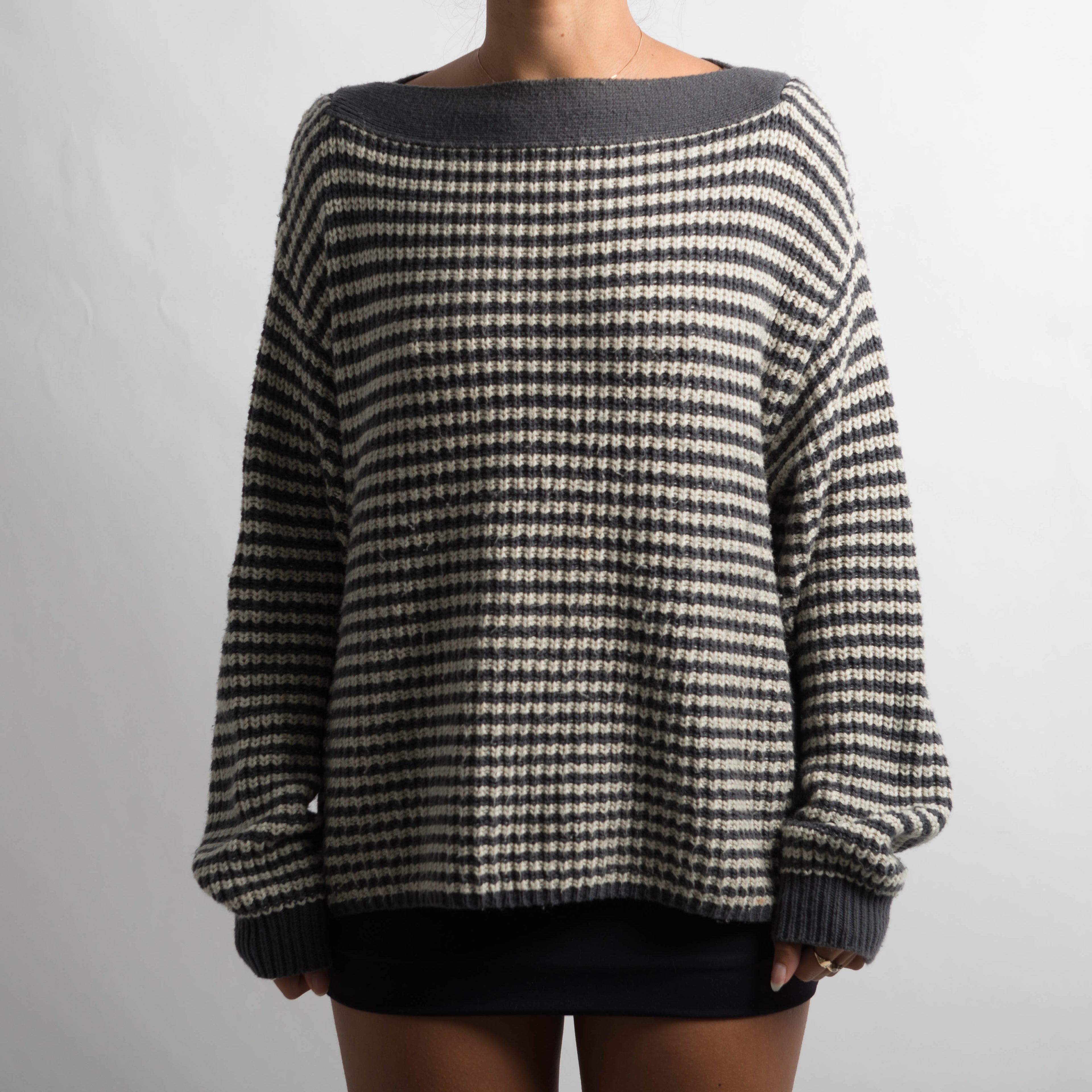 STRIPED WOOL KNIT SWEATER
