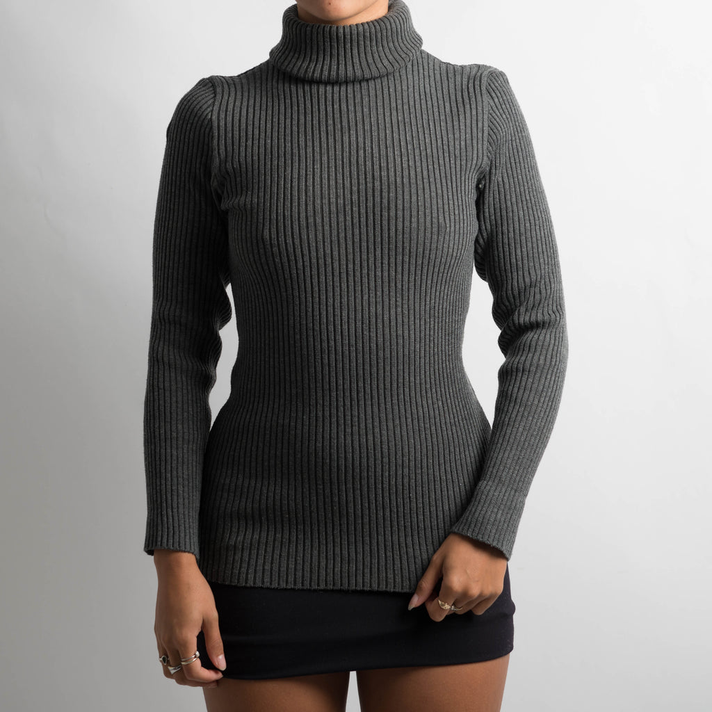 GREY TURTLENECK TOP