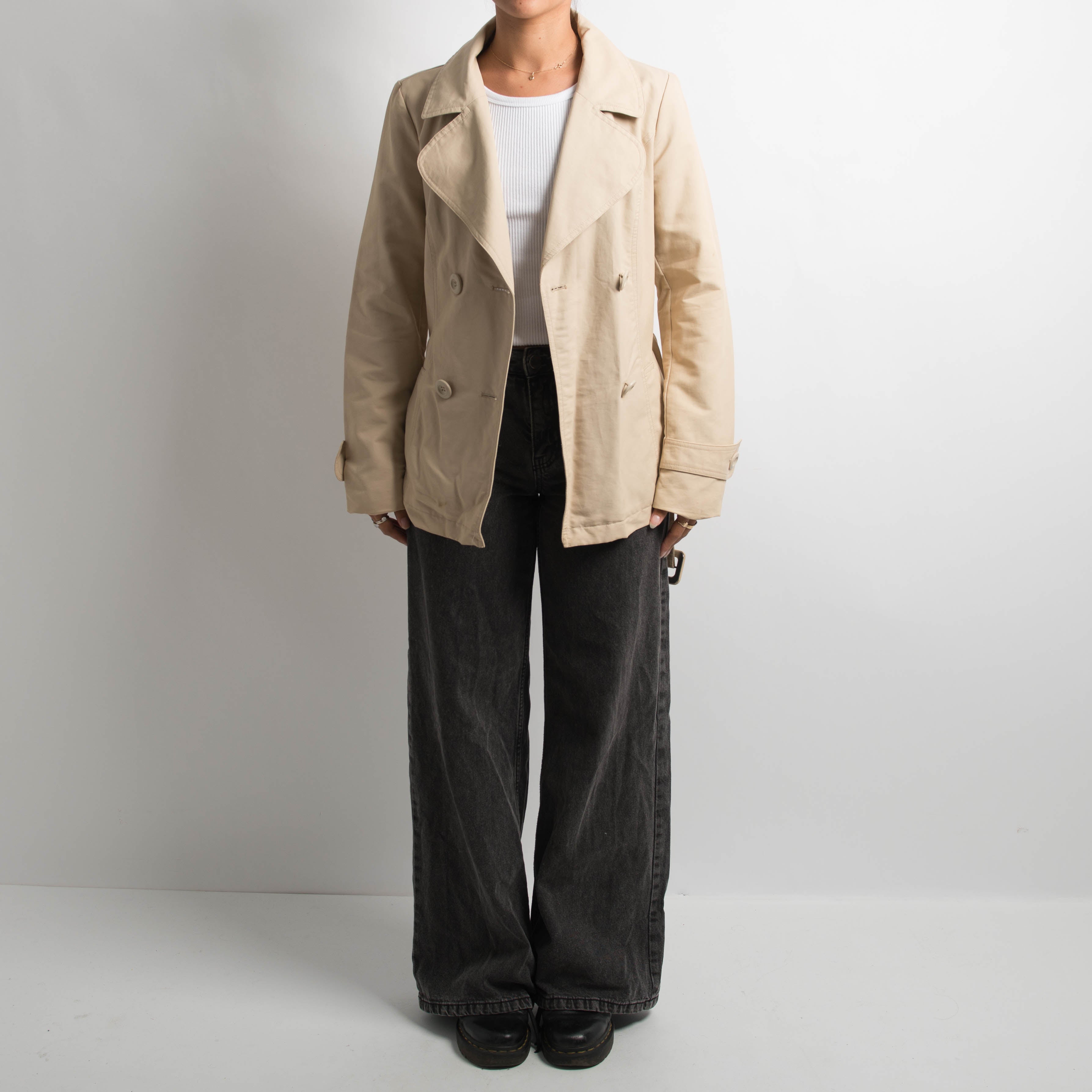 BEIGE SHORT TRENCH COAT