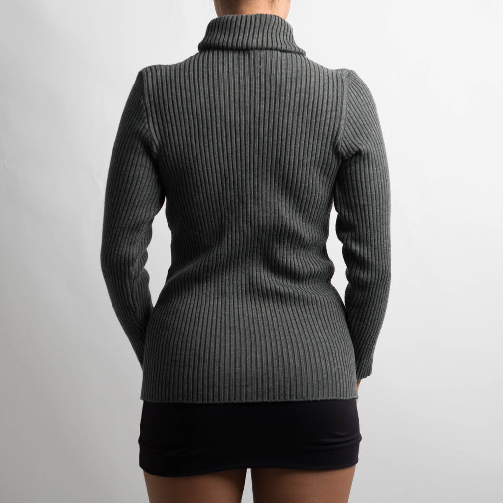 GREY TURTLENECK TOP