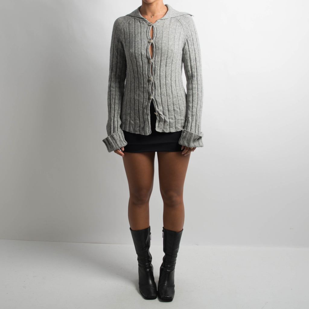 GREY RIBBED WOOL CARDIGAN