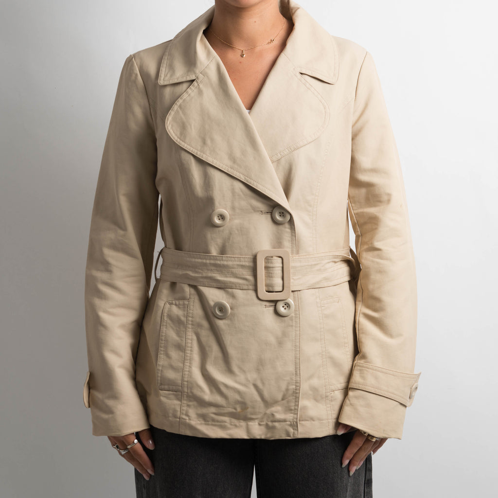 BEIGE SHORT TRENCH COAT