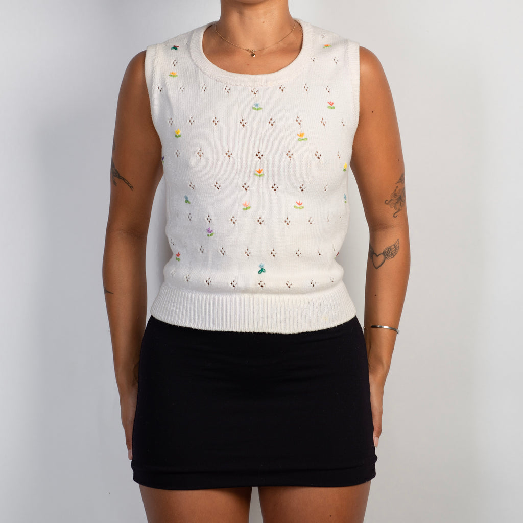 FLORAL KNIT VEST