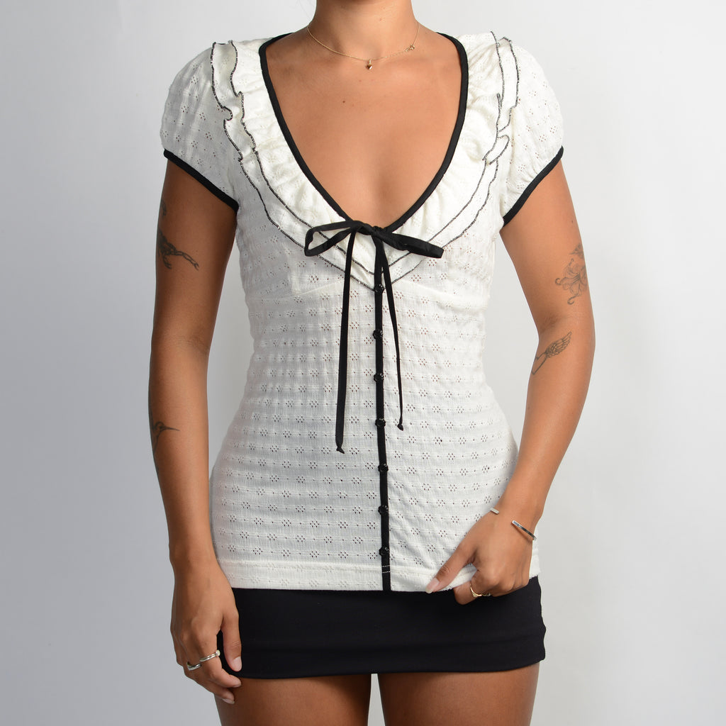 WHITE RUFFLE BLOUSE