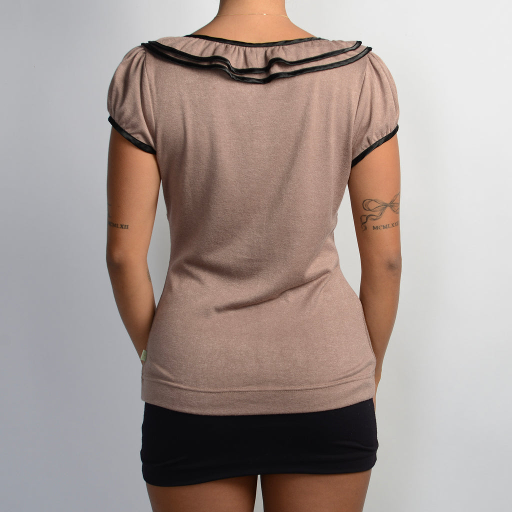 BROWN RUFFLE BLOUSE