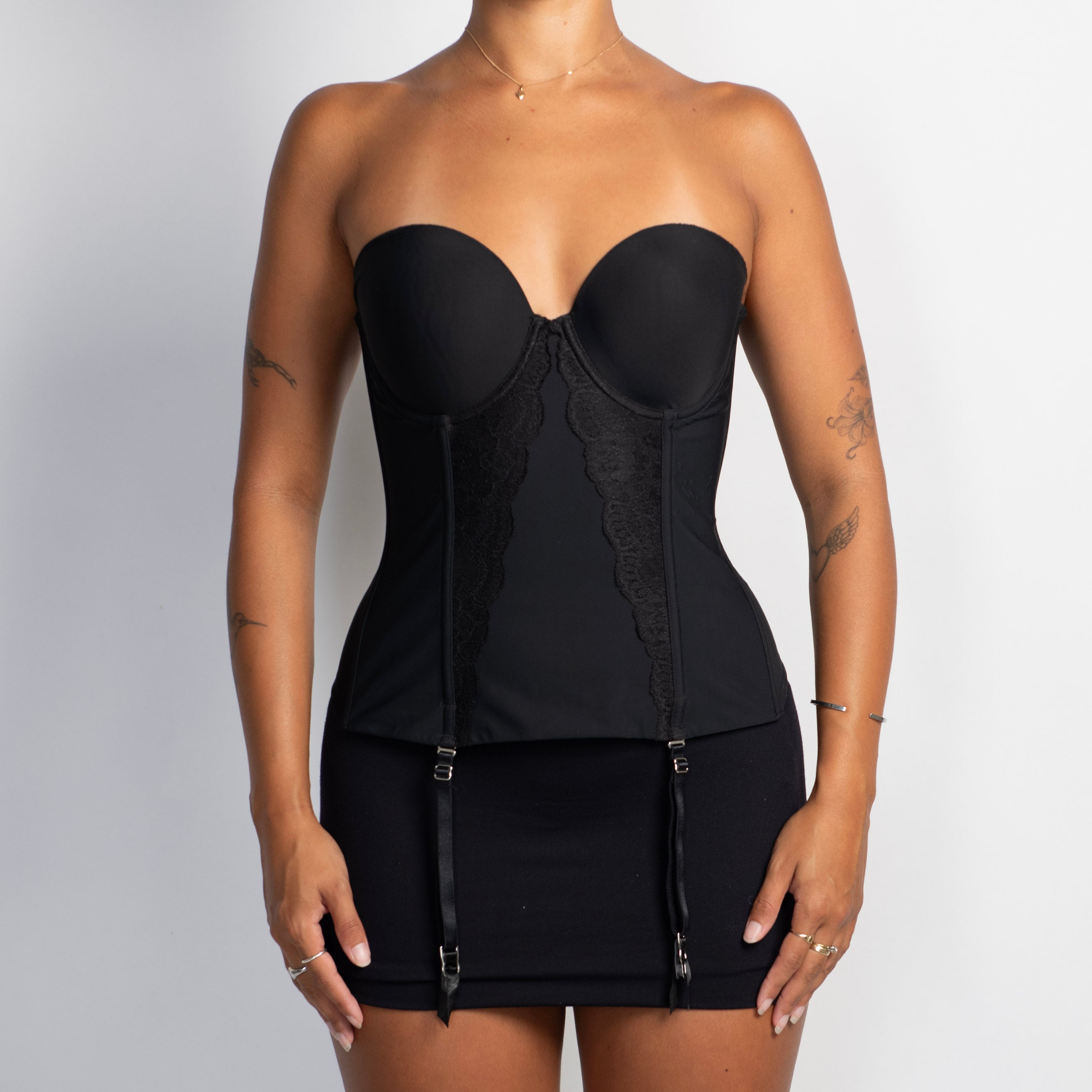BLACK STRAPLESS BUSTIER