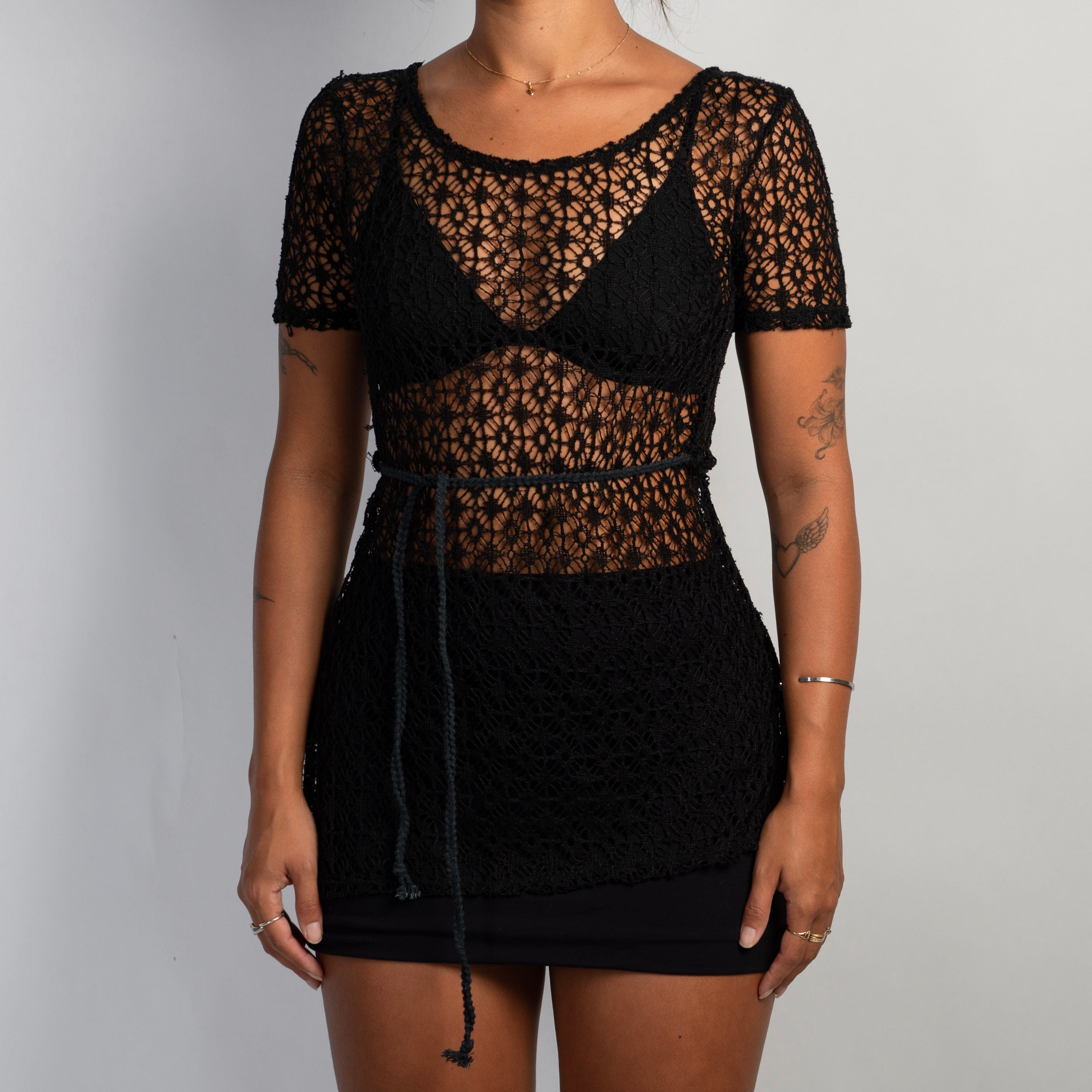 BLACK CROCHET TOP
