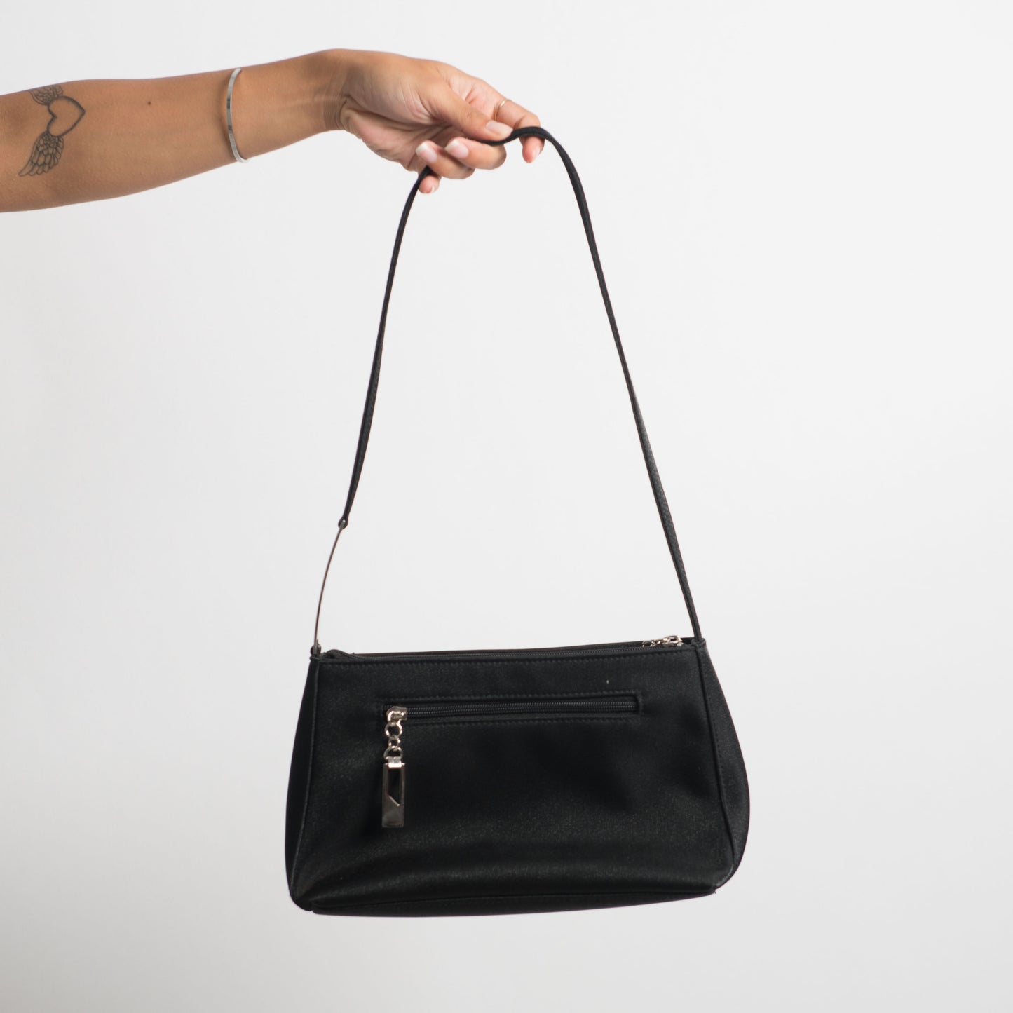 CLASSIC BLACK HANDBAG