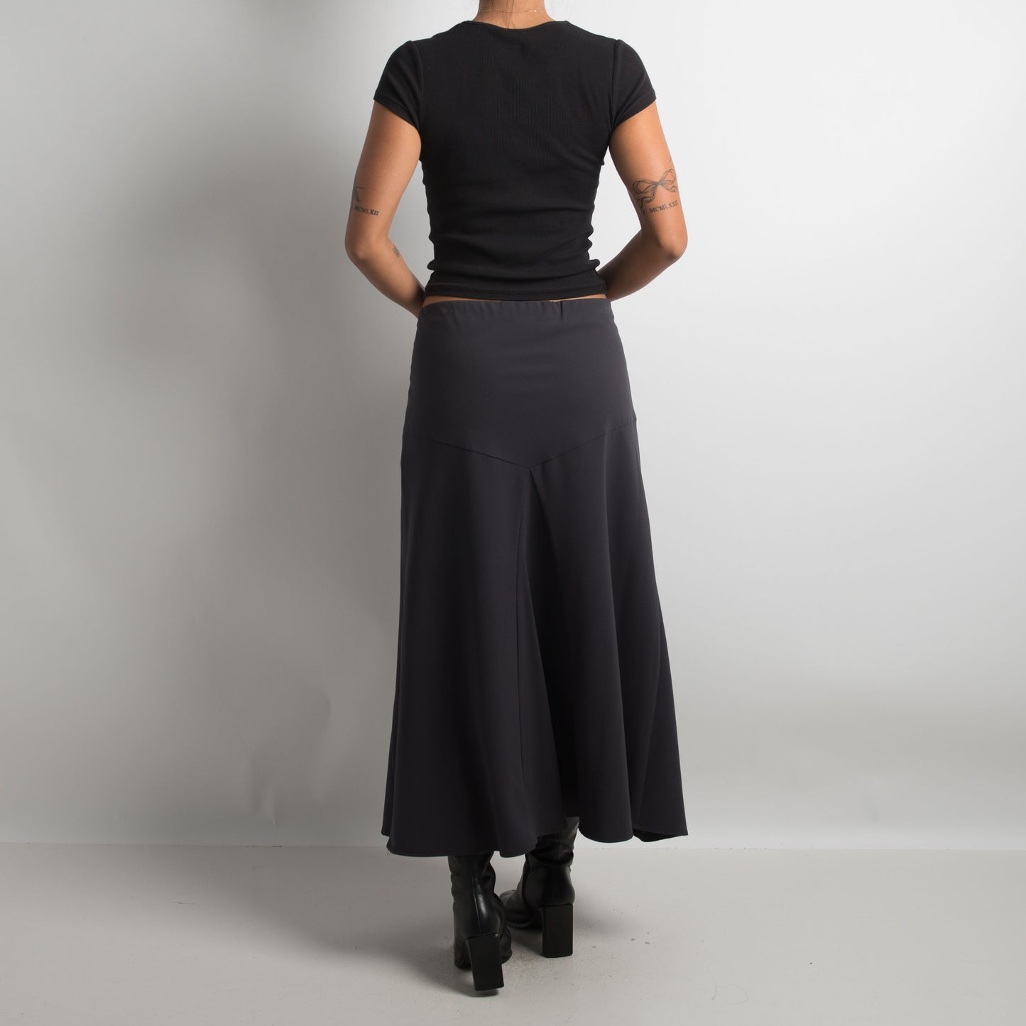 GREY/BLUE LONGLINE SKIRT