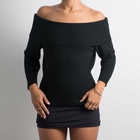 BLACK OFF THE SHOULDER KNIT