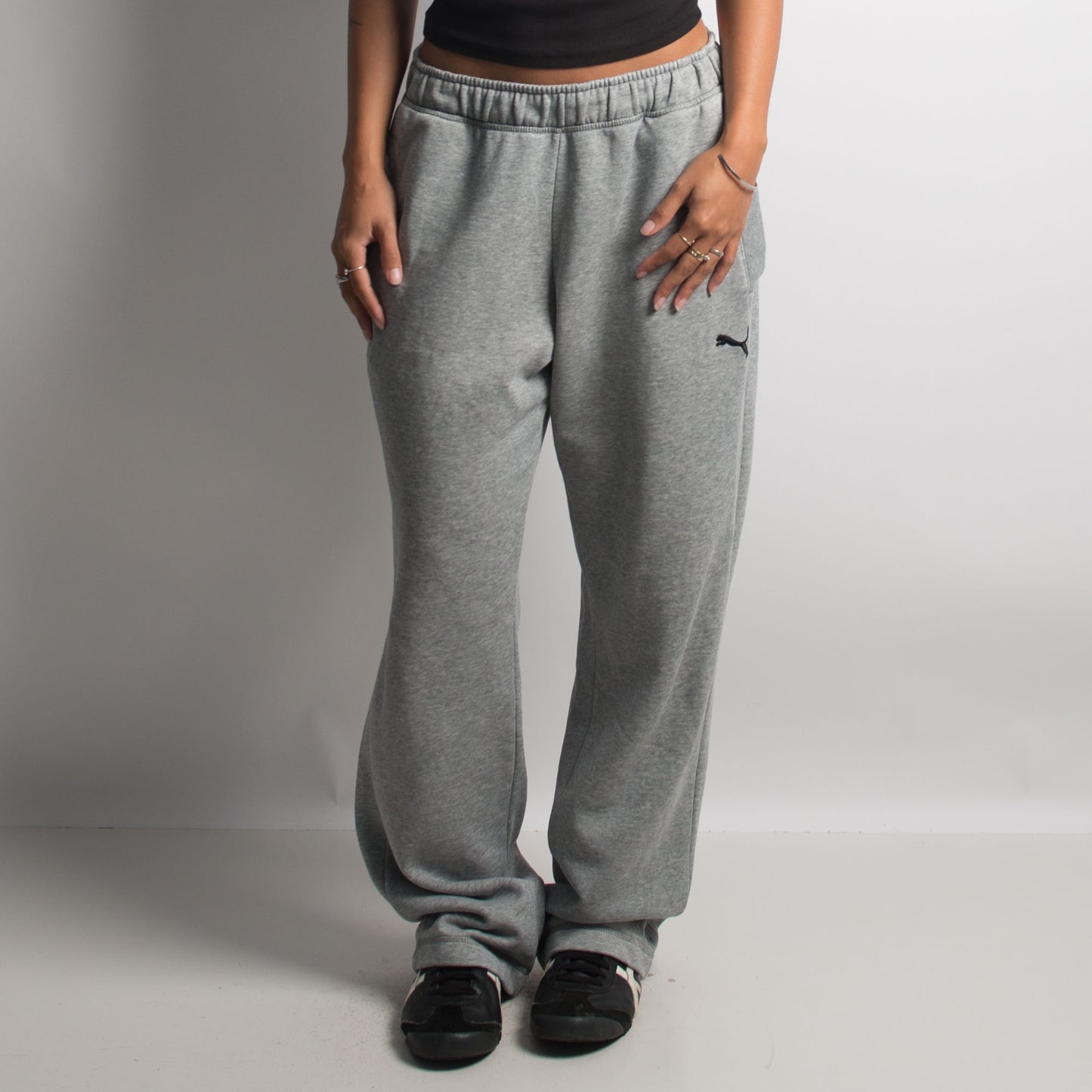 GREY PUMA SWEATPANTS