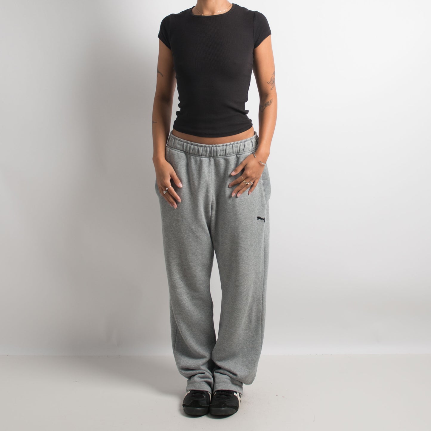 GREY PUMA SWEATPANTS