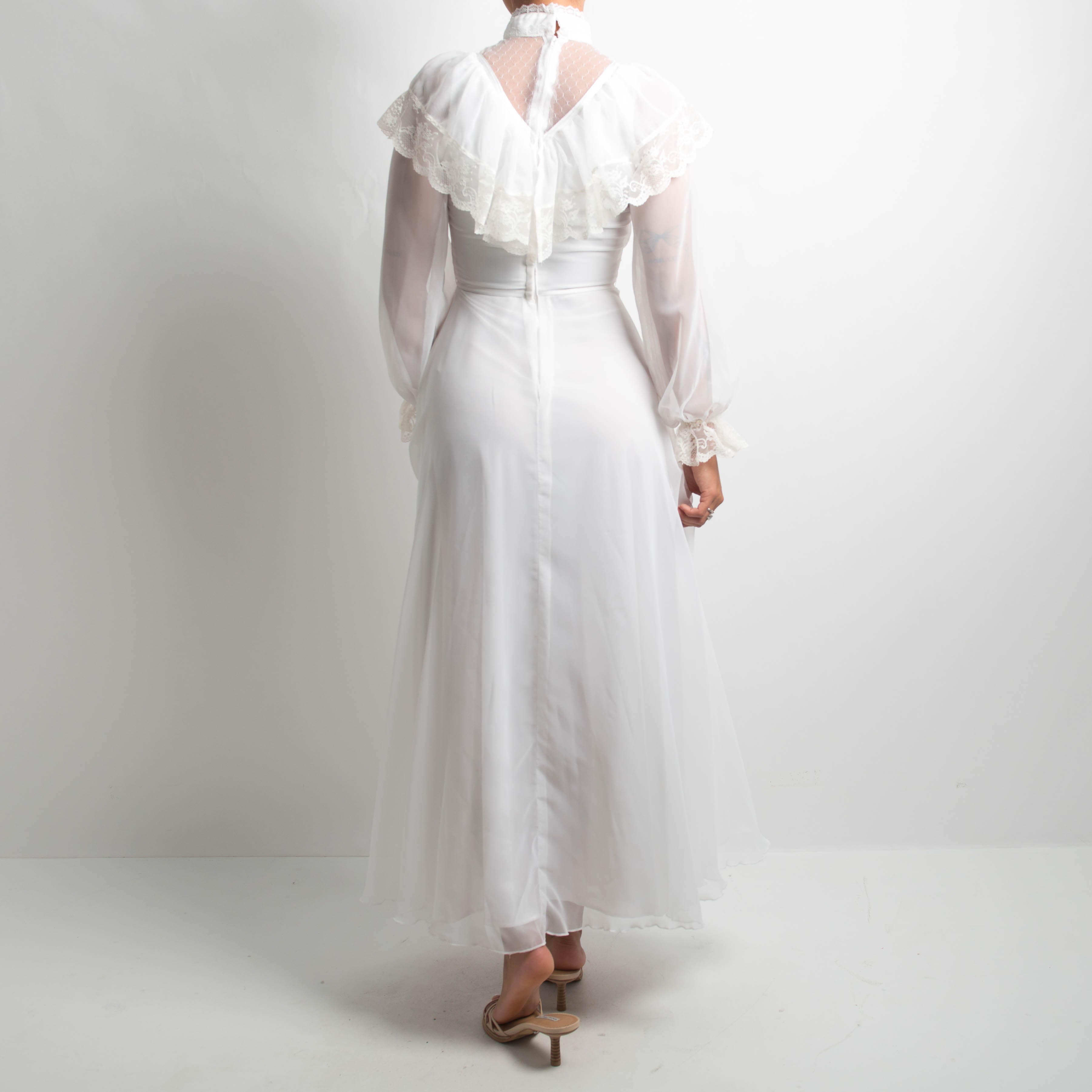 WHITE 70'S PRAIRIE GOWN