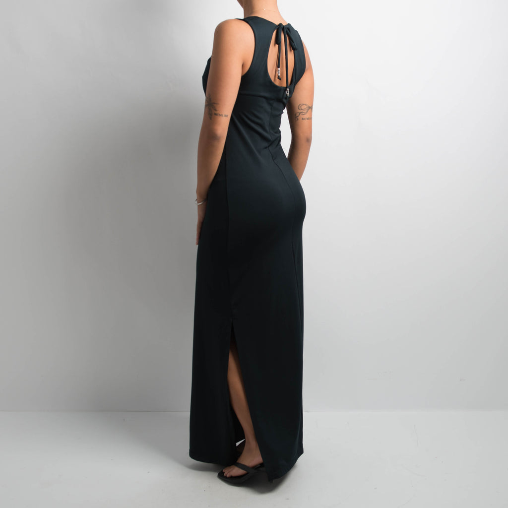 BLACK SQUARE NECK GOWN