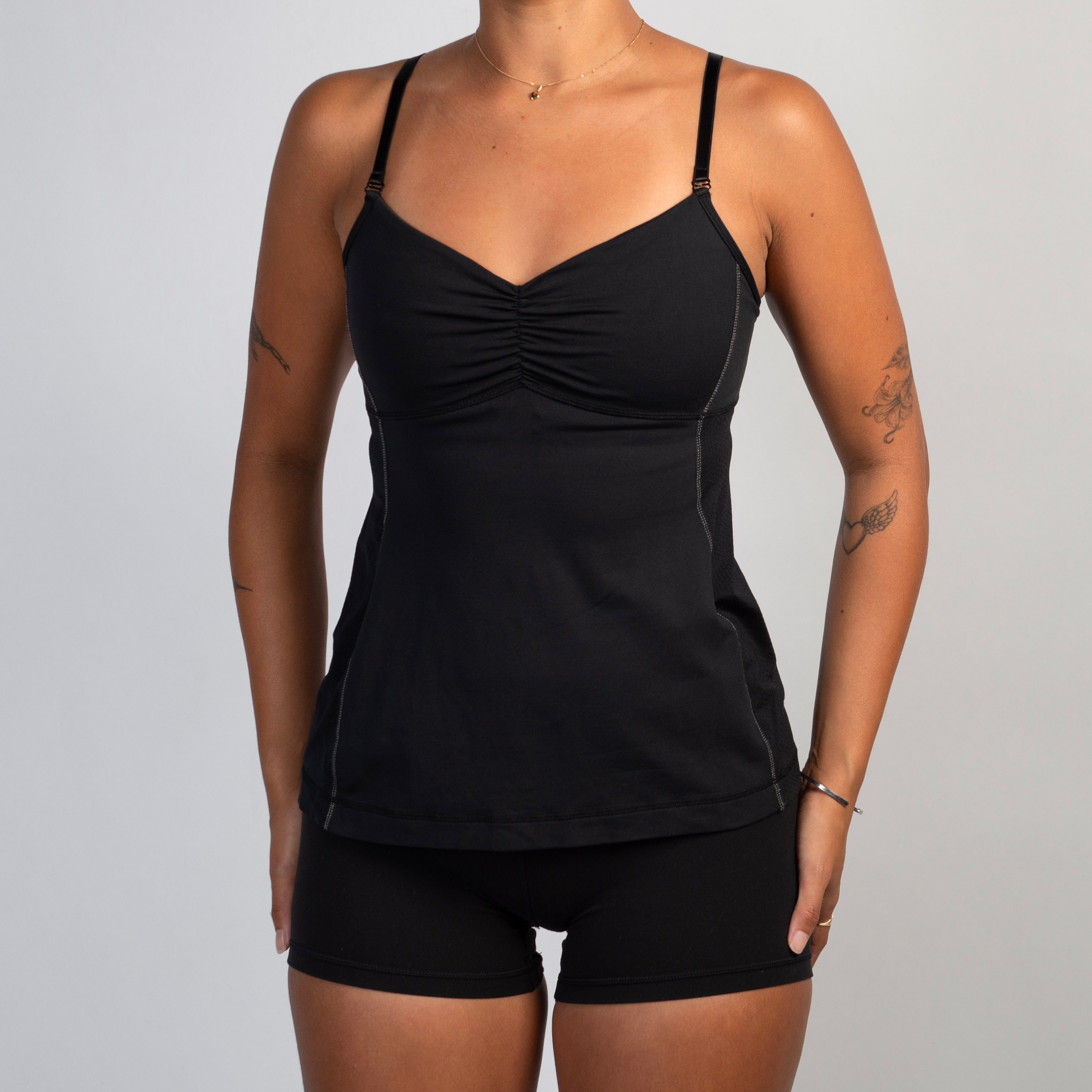 BLACK RUCHED ACTIVE TANK TOP