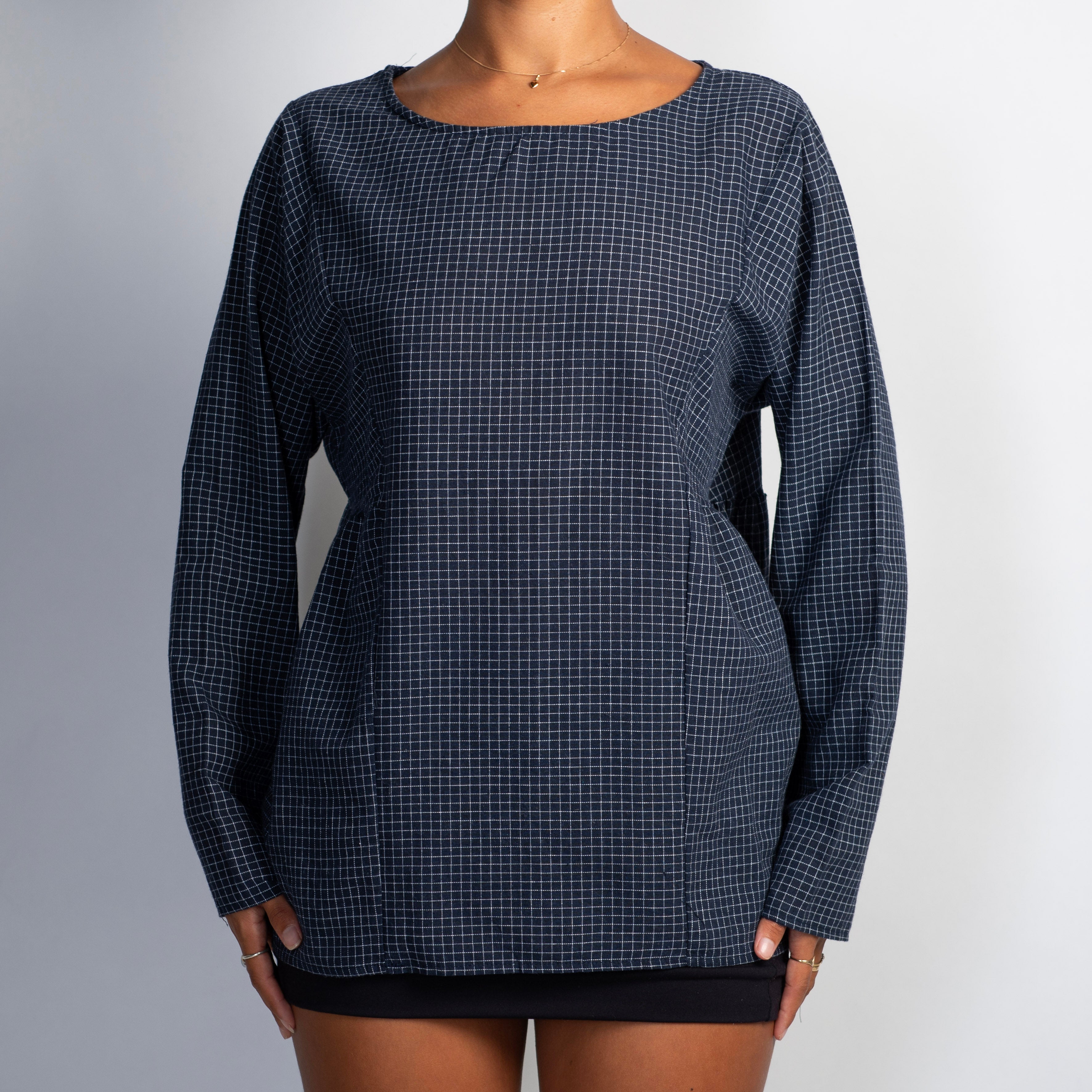 NAVY CHECK LONG SLEEVE TOP