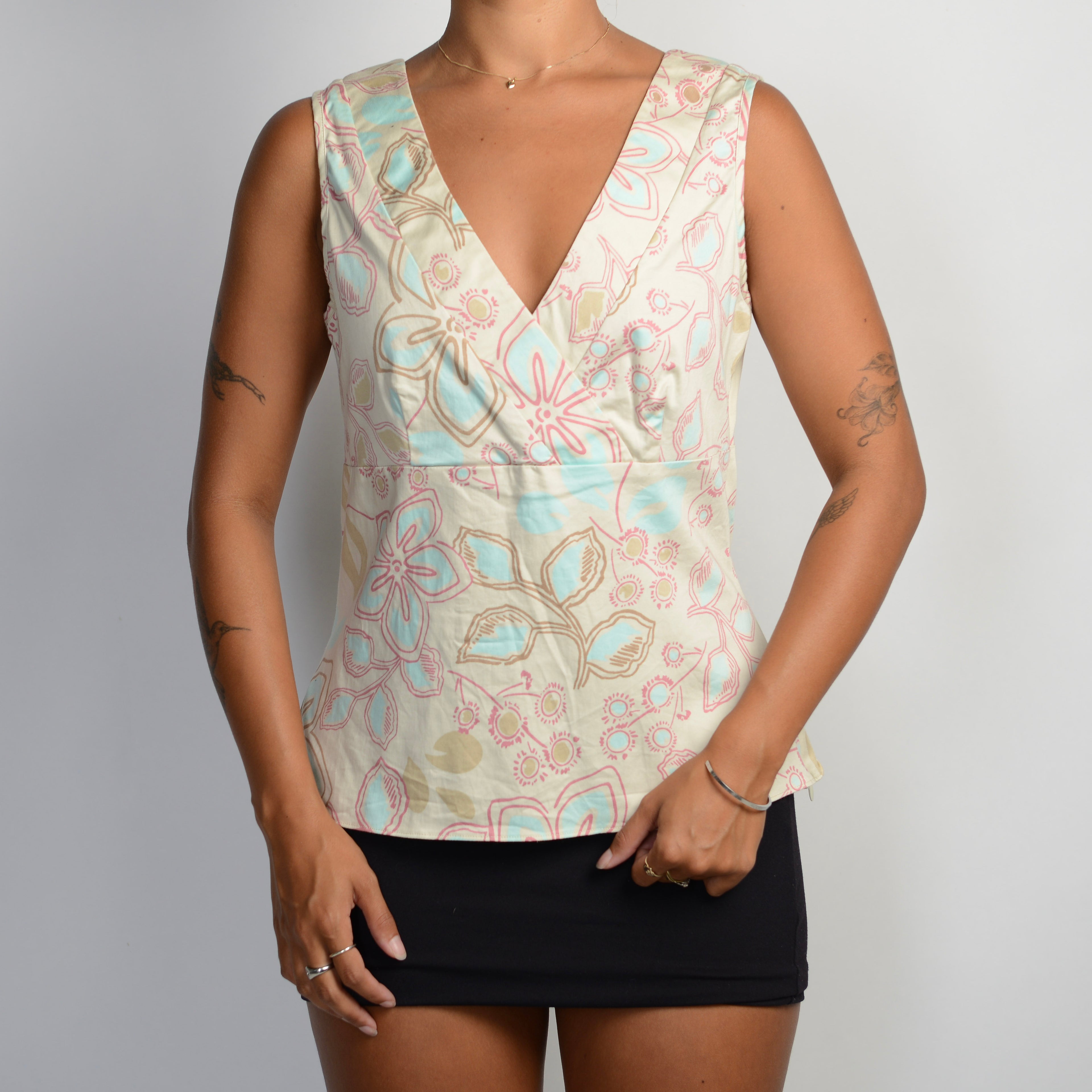 CREAM PATTERN TOP