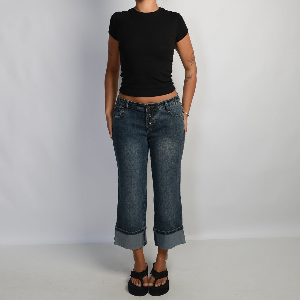 DENIM CUFF CAPRI JEANS