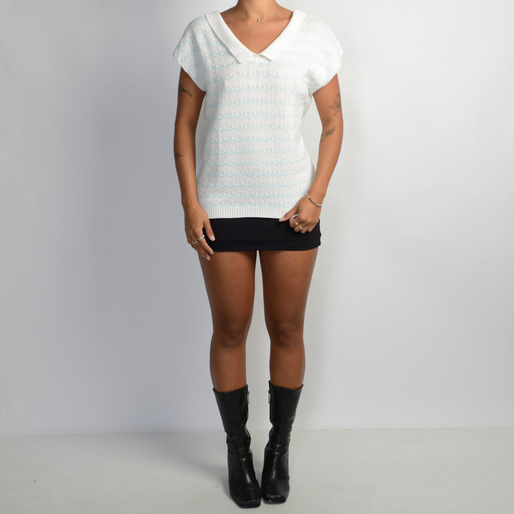 COLLARED KNIT TOP