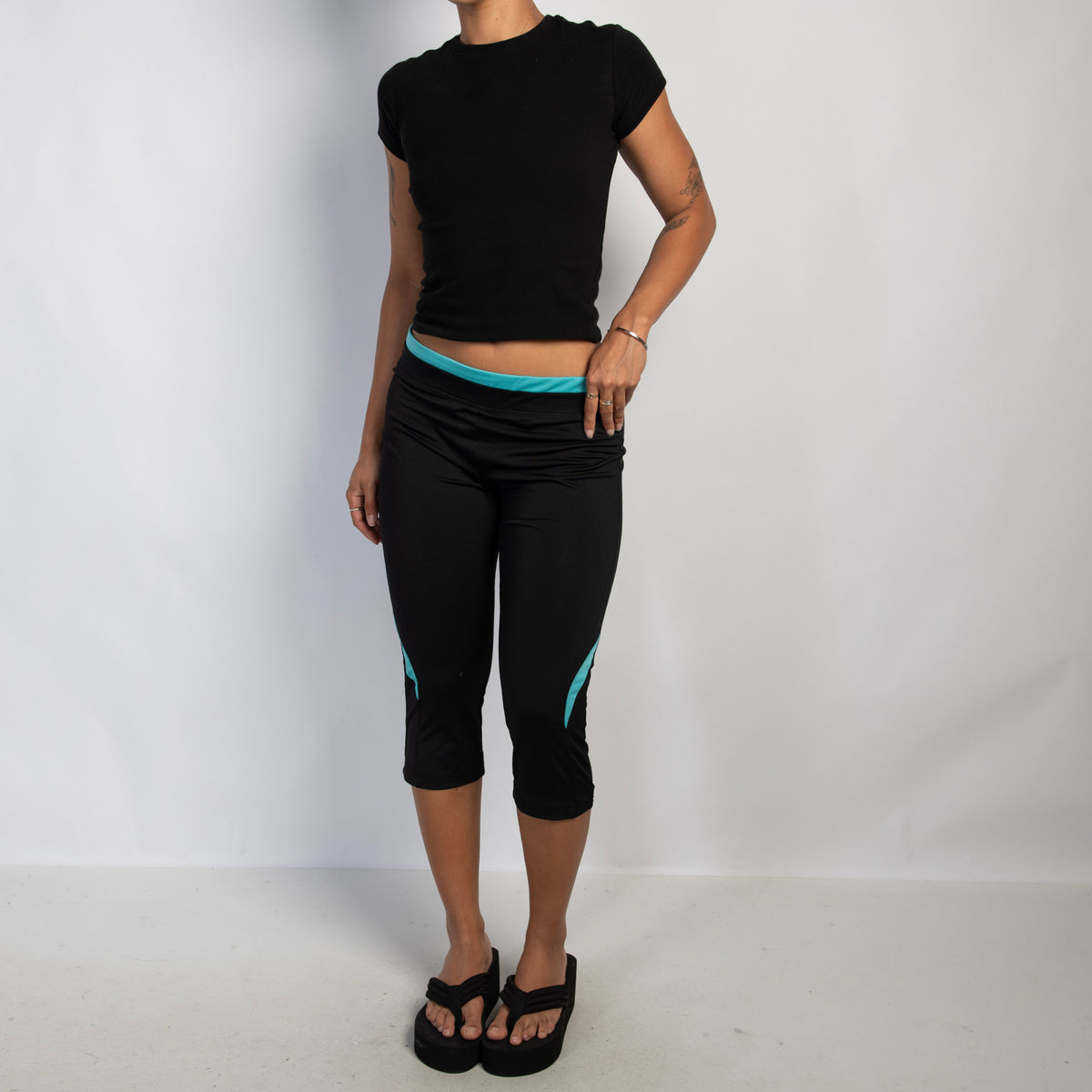 BLUE ACCENT CROP TIGHTS