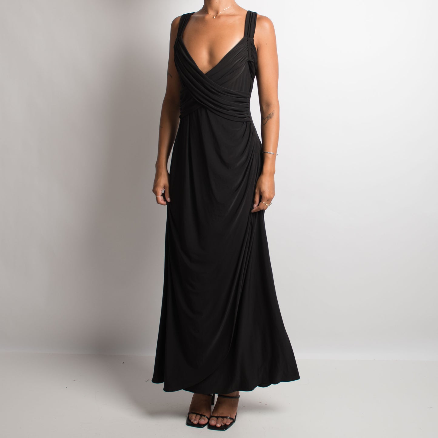 BLACK SLINKY EVENING DRESS