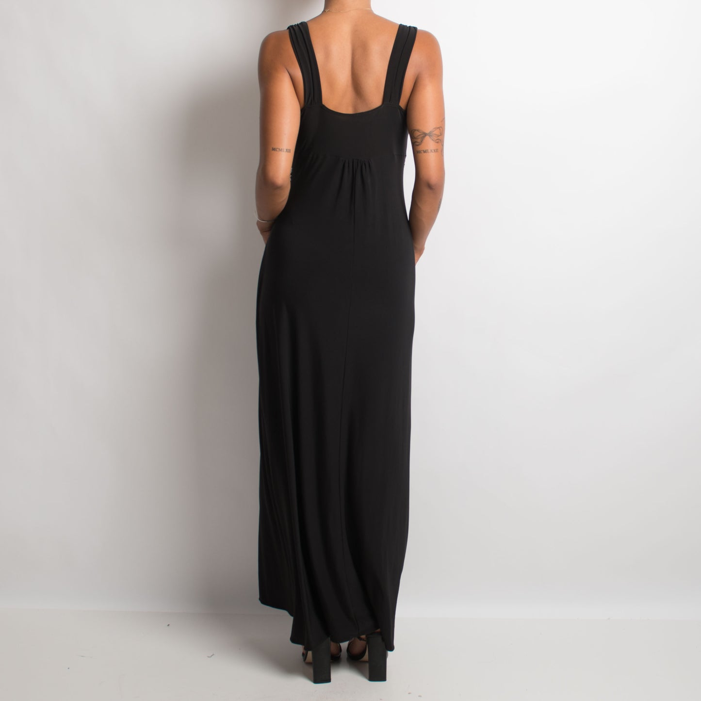 BLACK SLINKY EVENING DRESS