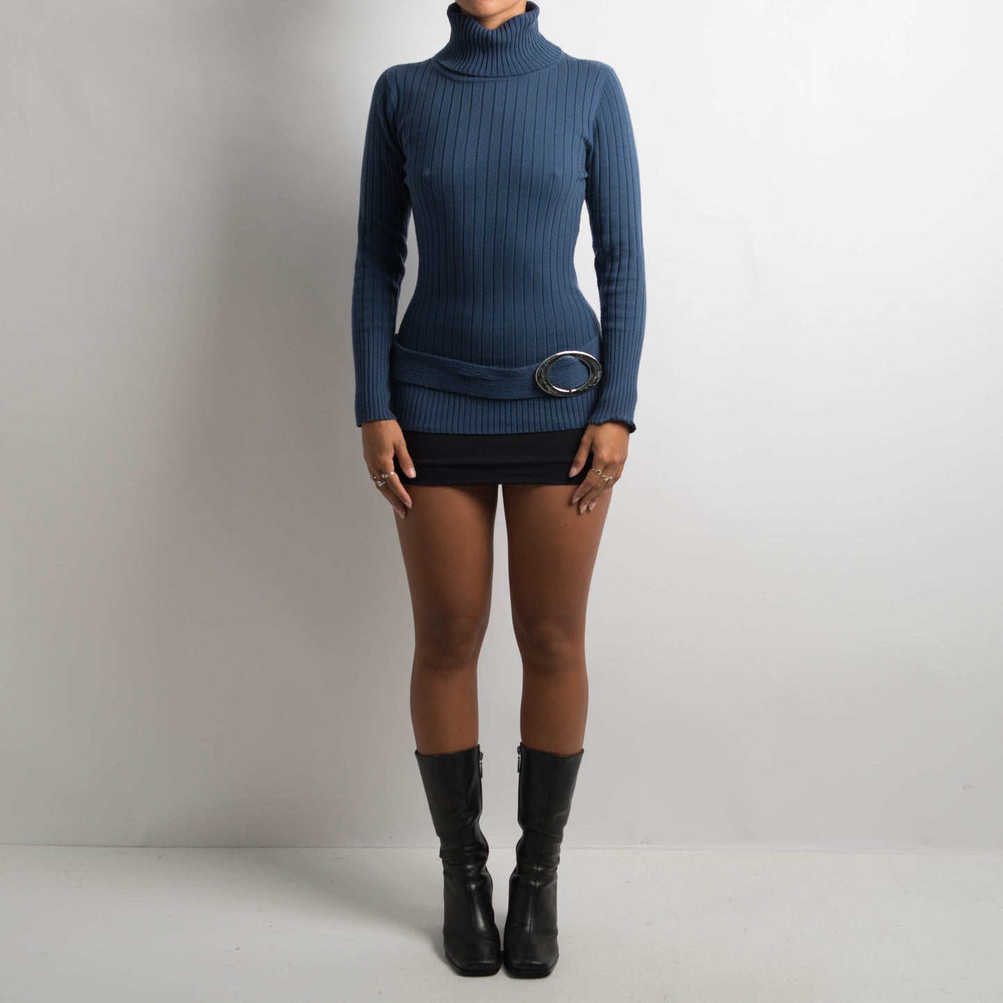 NAVY RIBBED LONG SLEEVE TOP